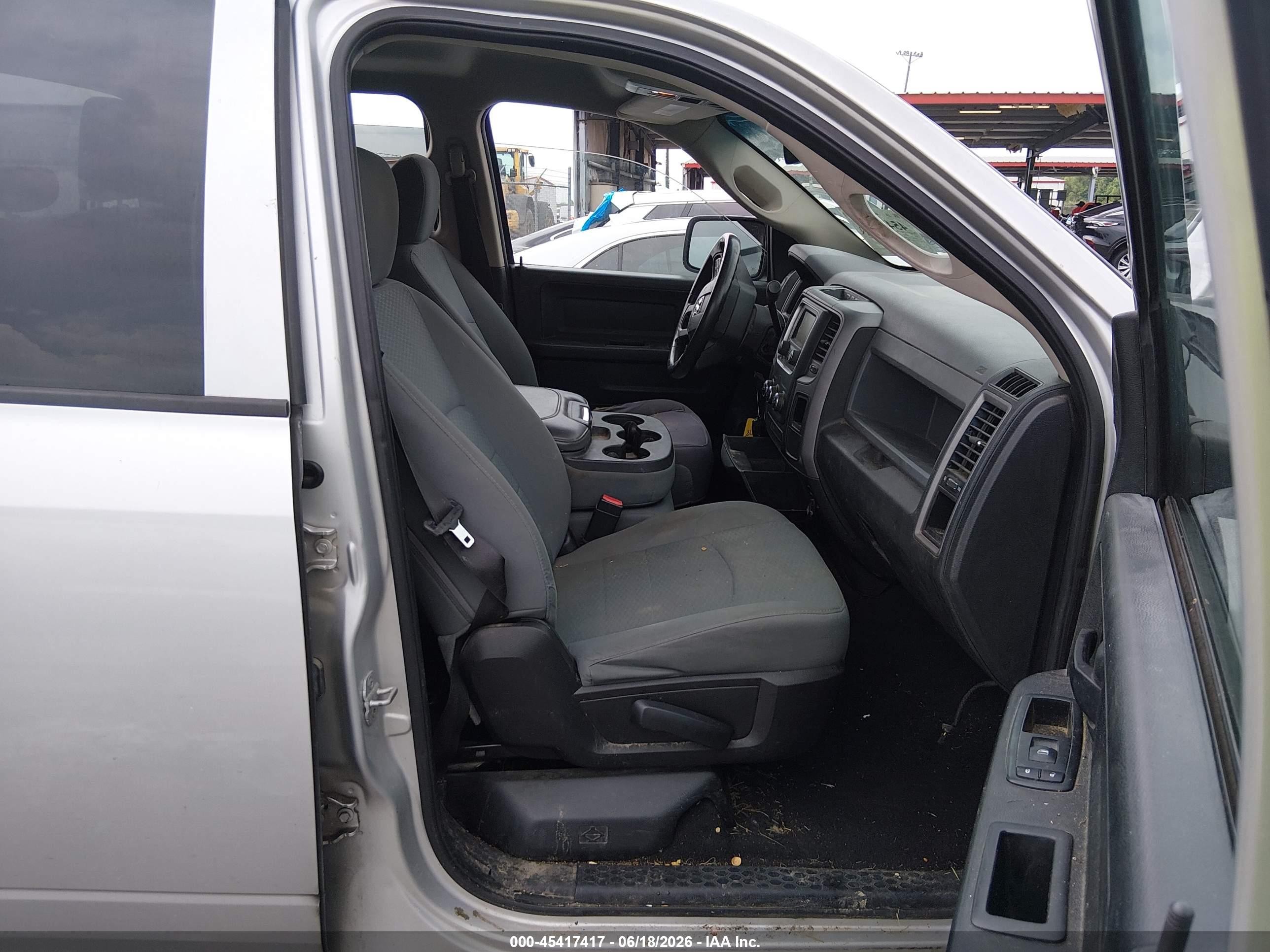 2014 Ram 1500 Express Серебряный vin: 1C6RR6FT0ES128646