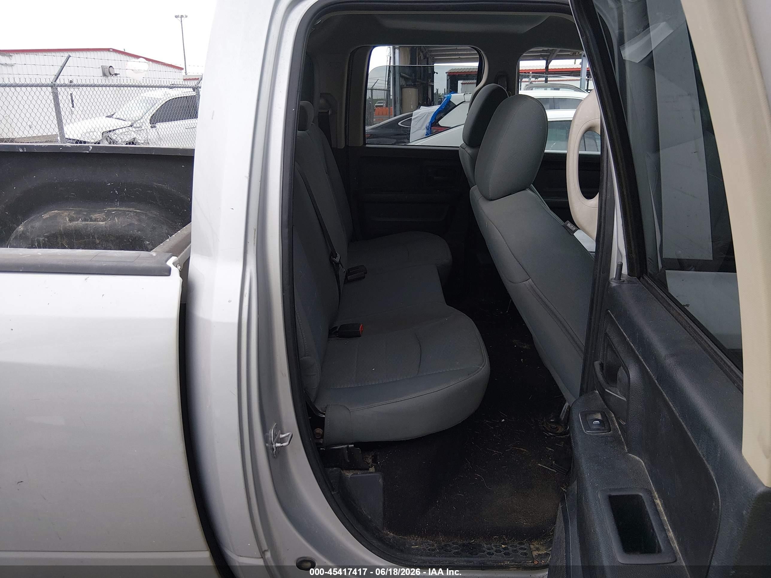 2014 Ram 1500 Express Серебряный vin: 1C6RR6FT0ES128646