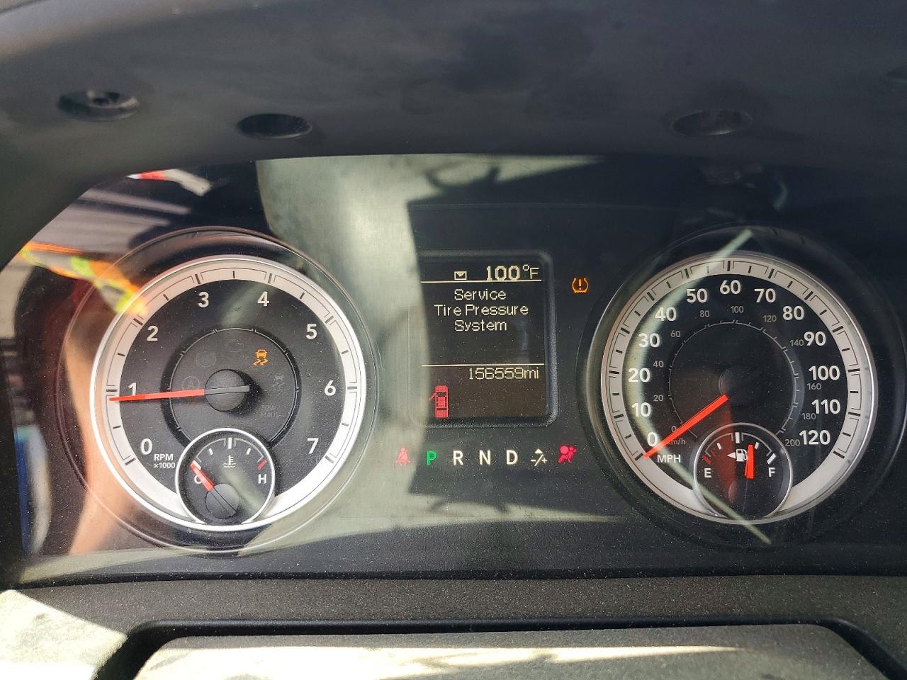2015 Ram 1500 St Red vin: 1C6RR6FT0FS779731