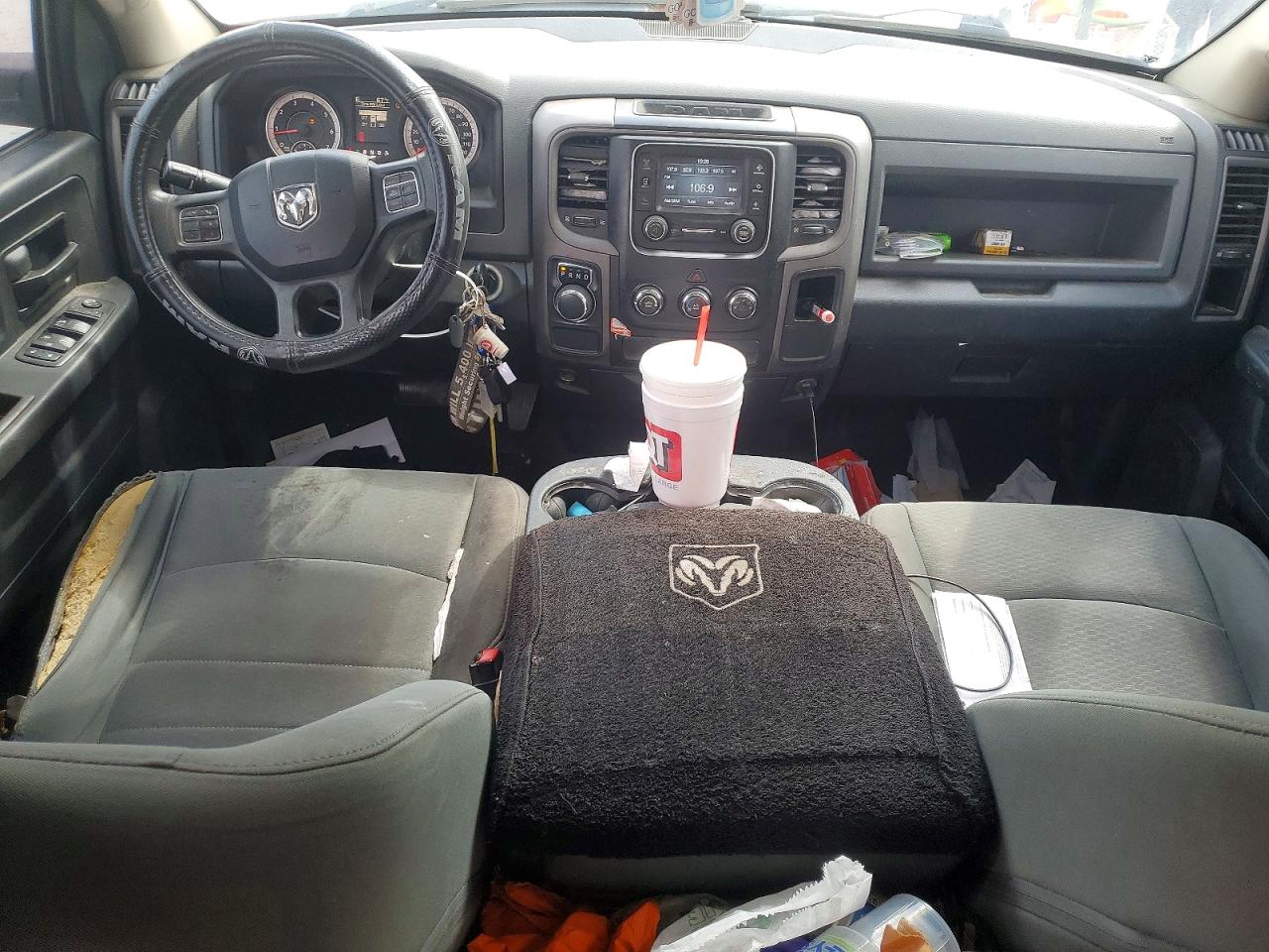 2017 Ram 1500 St White vin: 1C6RR6FT1HS616119