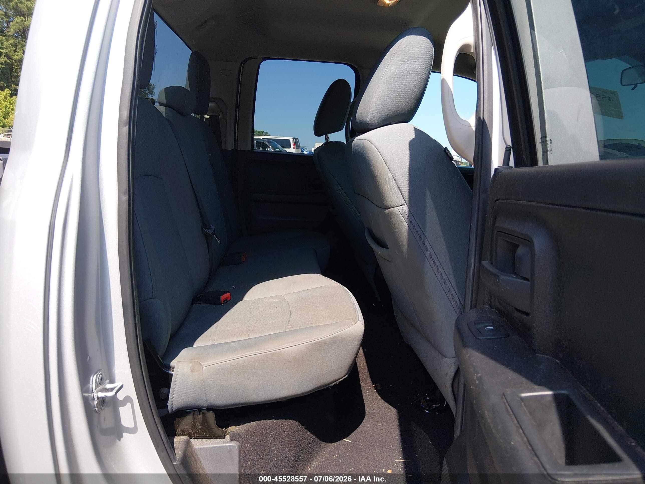 2014 Ram 1500 Express Silver vin: 1C6RR6FT2ES101559