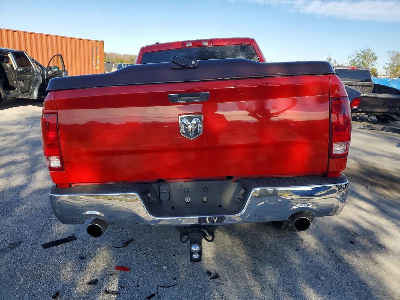 2015 Ram 1500 St Red vin: 1C6RR6FT2FS567445