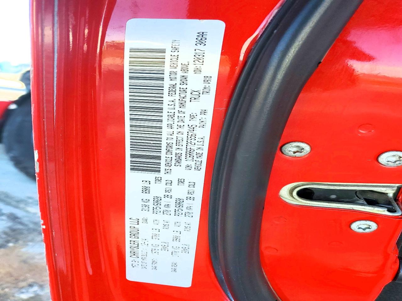 2015 Ram 1500 St Red vin: 1C6RR6FT2FS567445