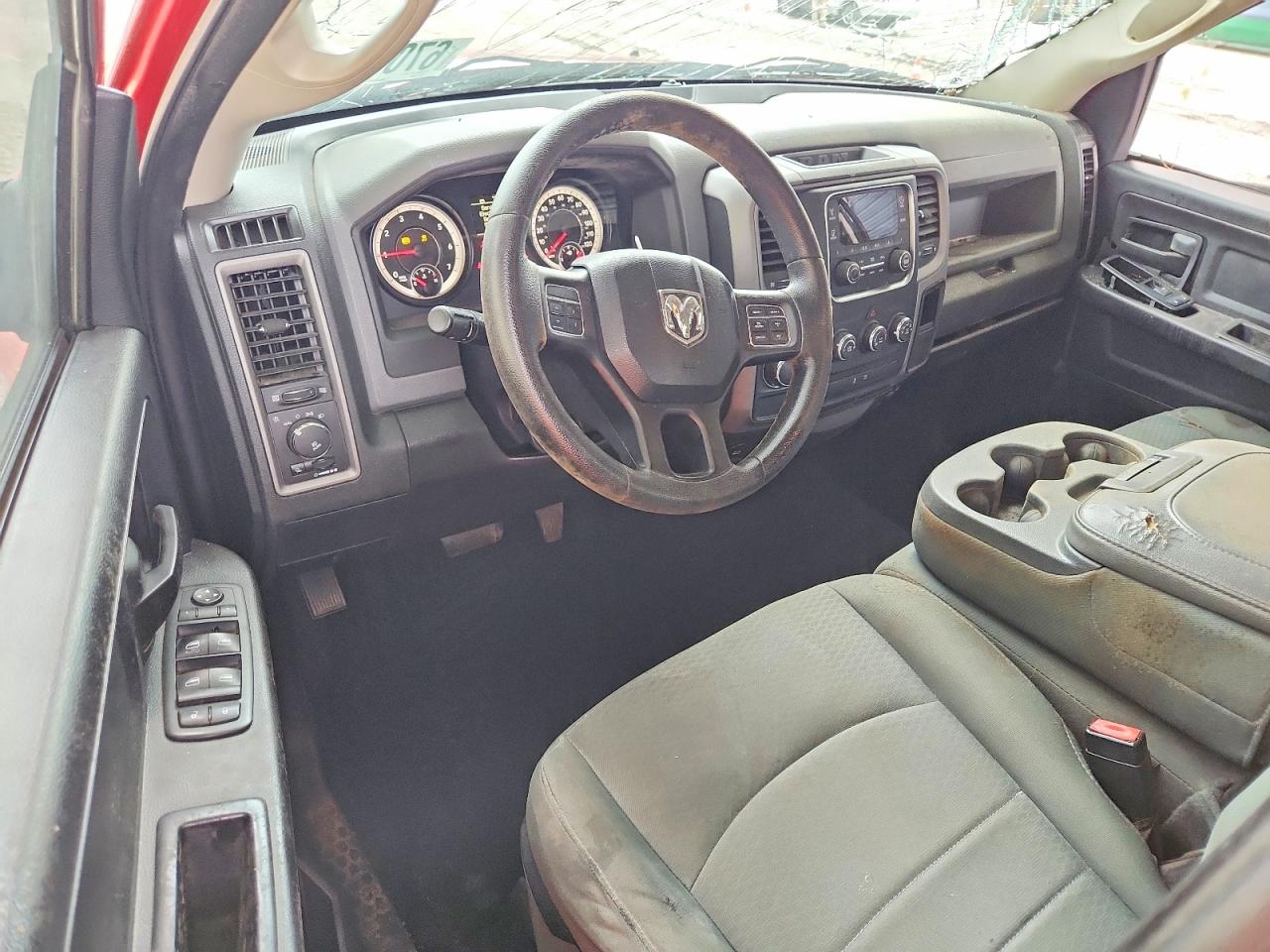 2015 Ram 1500 St Red vin: 1C6RR6FT2FS567459