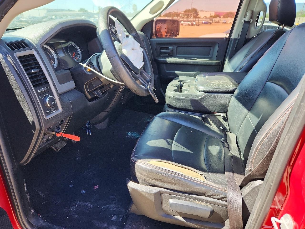 2015 Ram 1500 St Burgundy vin: 1C6RR6FT2FS651006
