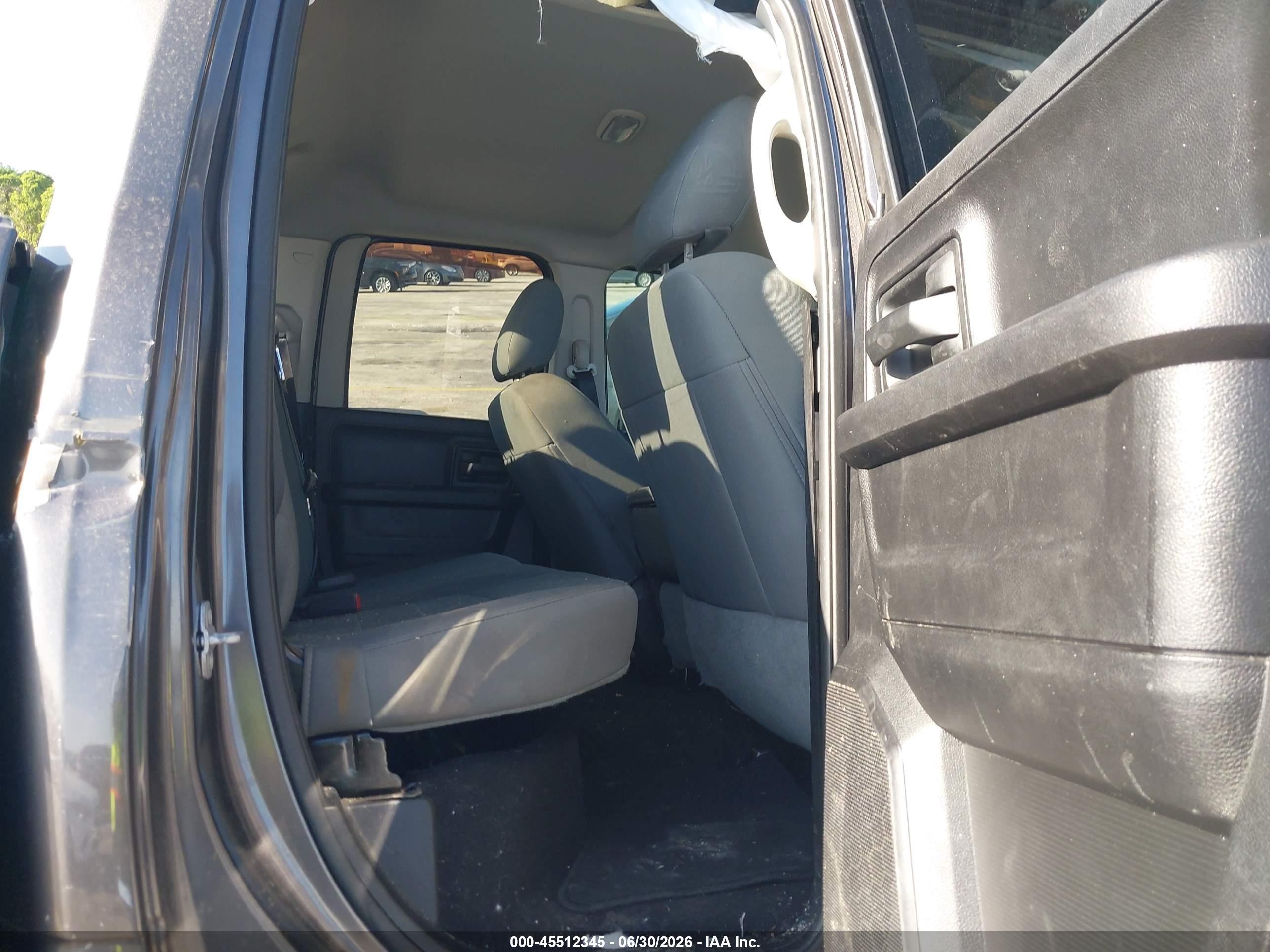 2015 Ram 1500 Express Серый vin: 1C6RR6FT2FS779343