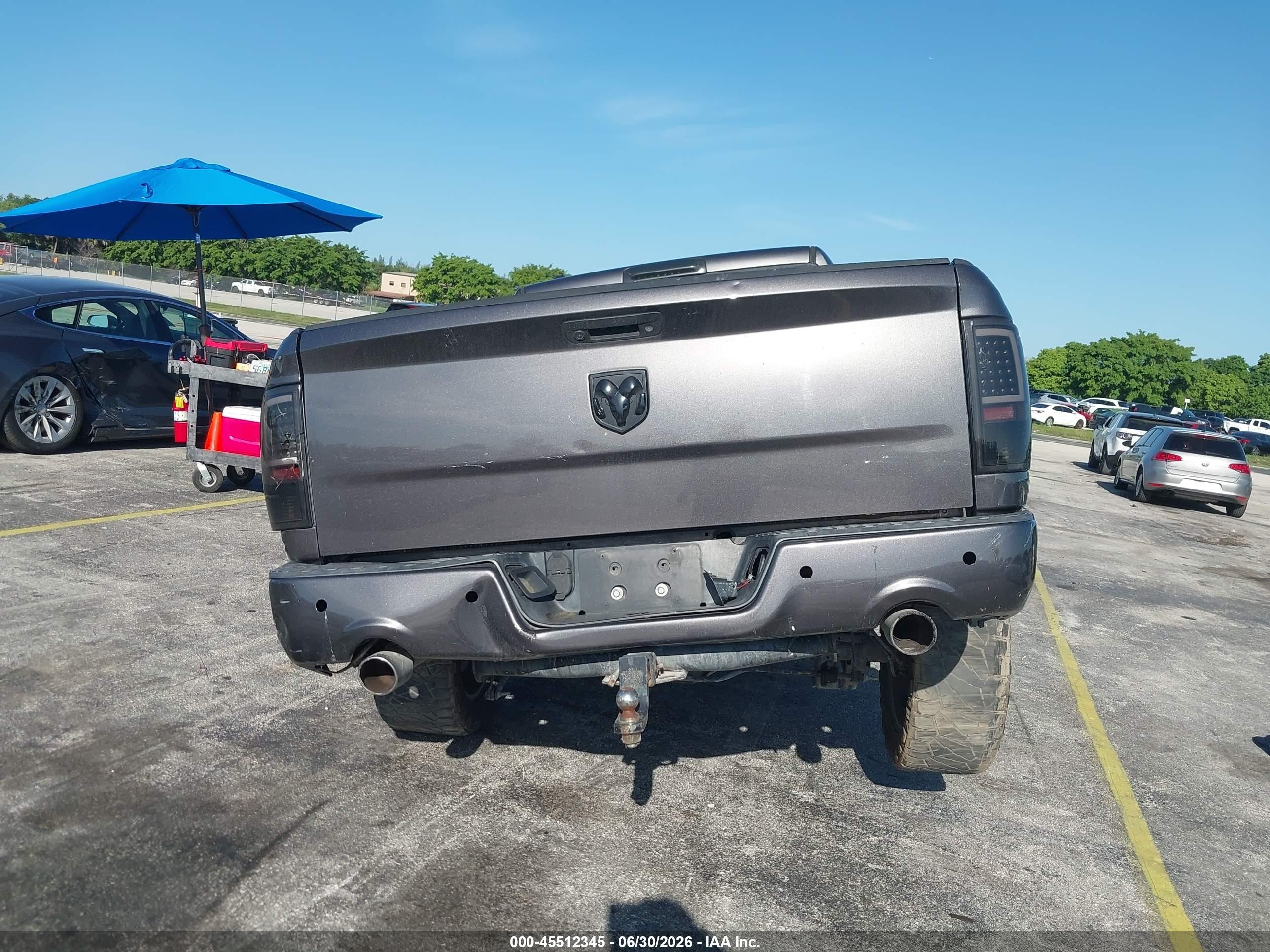 2015 Ram 1500 Express Серый vin: 1C6RR6FT2FS779343