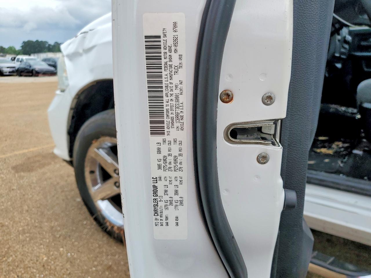 2014 Ram 1500 St White vin: 1C6RR6FT3ES160801