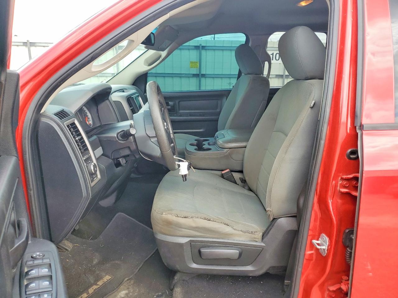 2014 Ram 1500 St Red vin: 1C6RR6FT3ES285877
