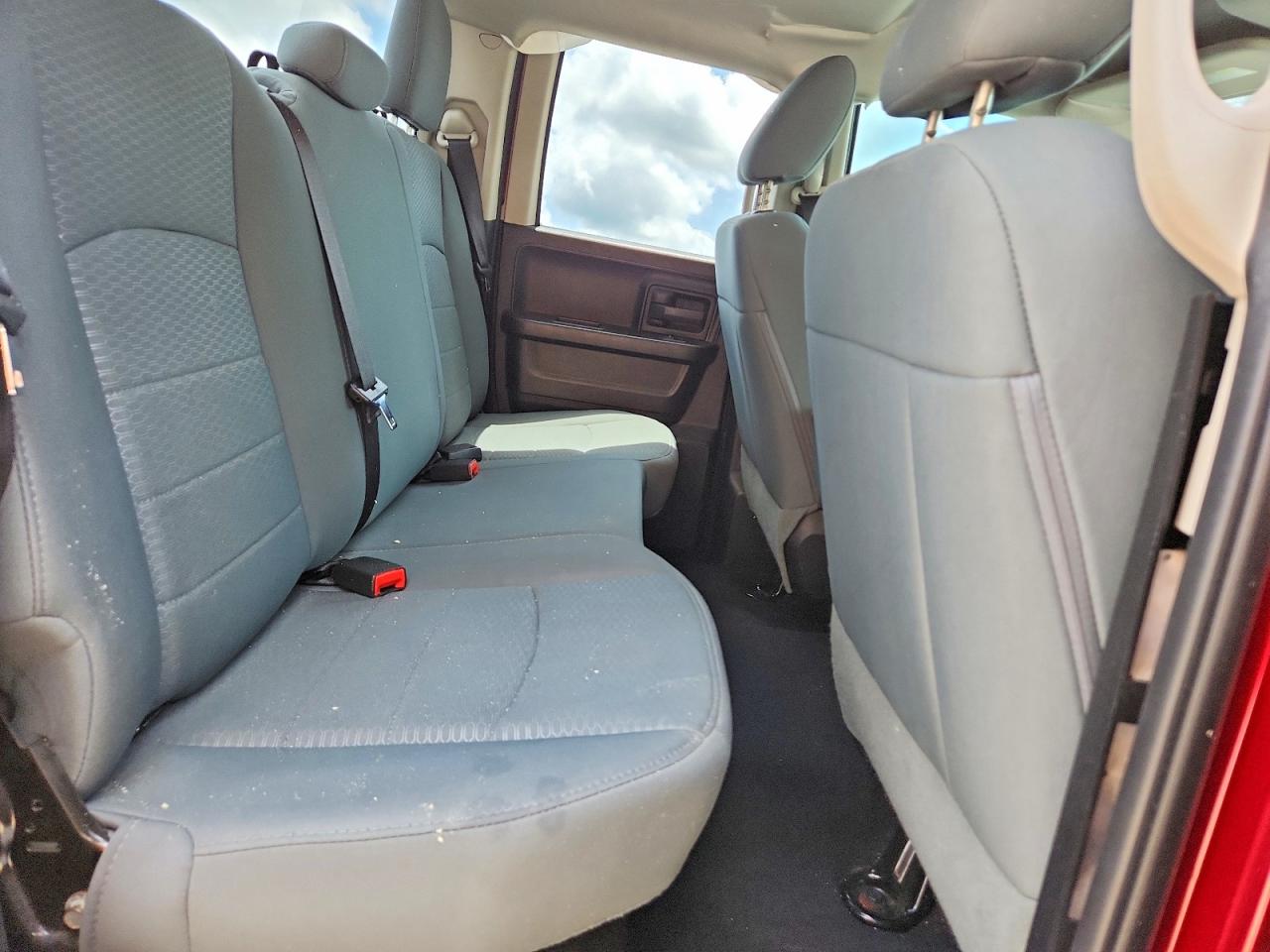 2014 Ram 1500 St Red vin: 1C6RR6FT3ES358875