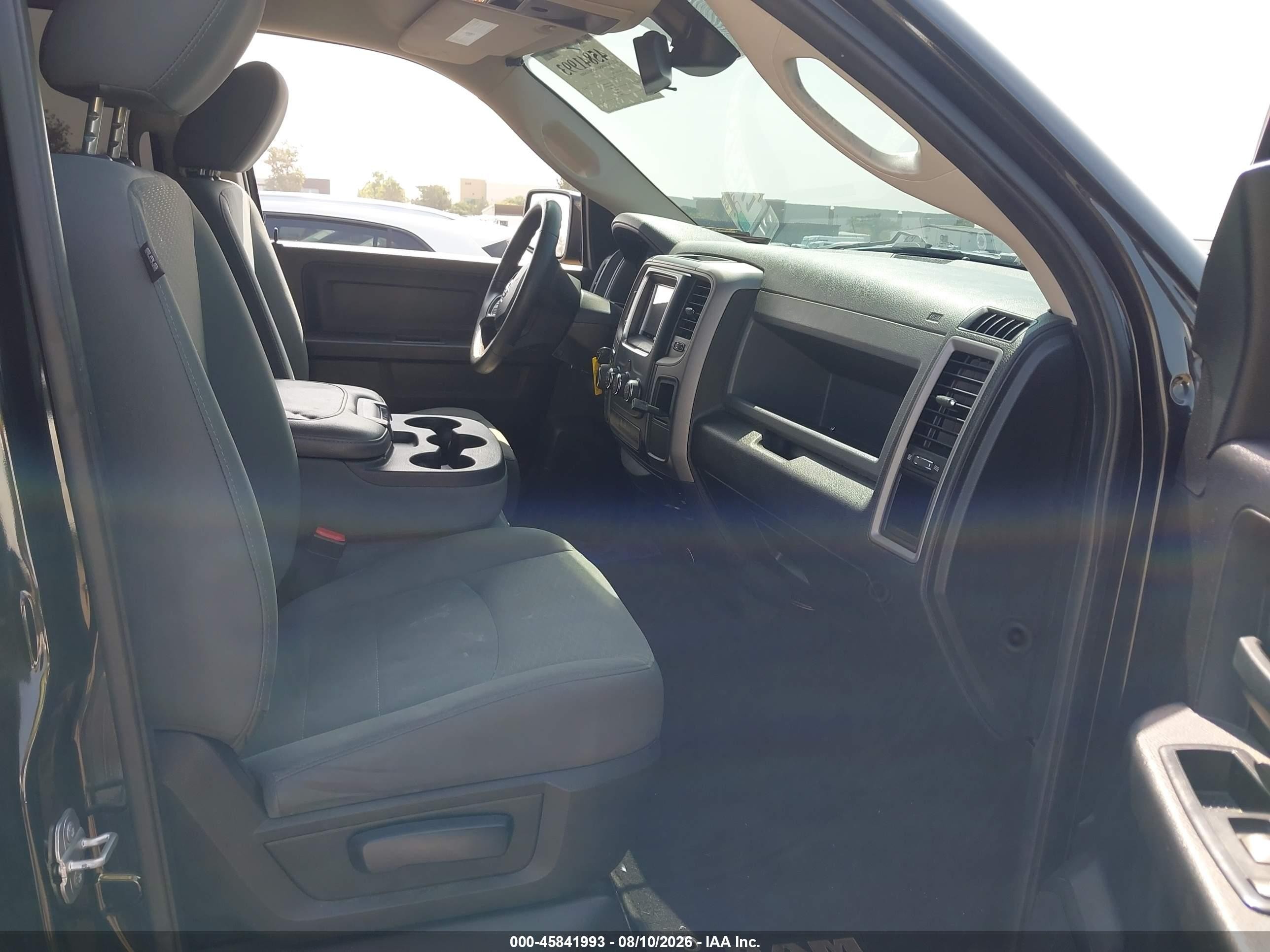 2015 Ram 1500 Express Черный vin: 1C6RR6FT3FS649720
