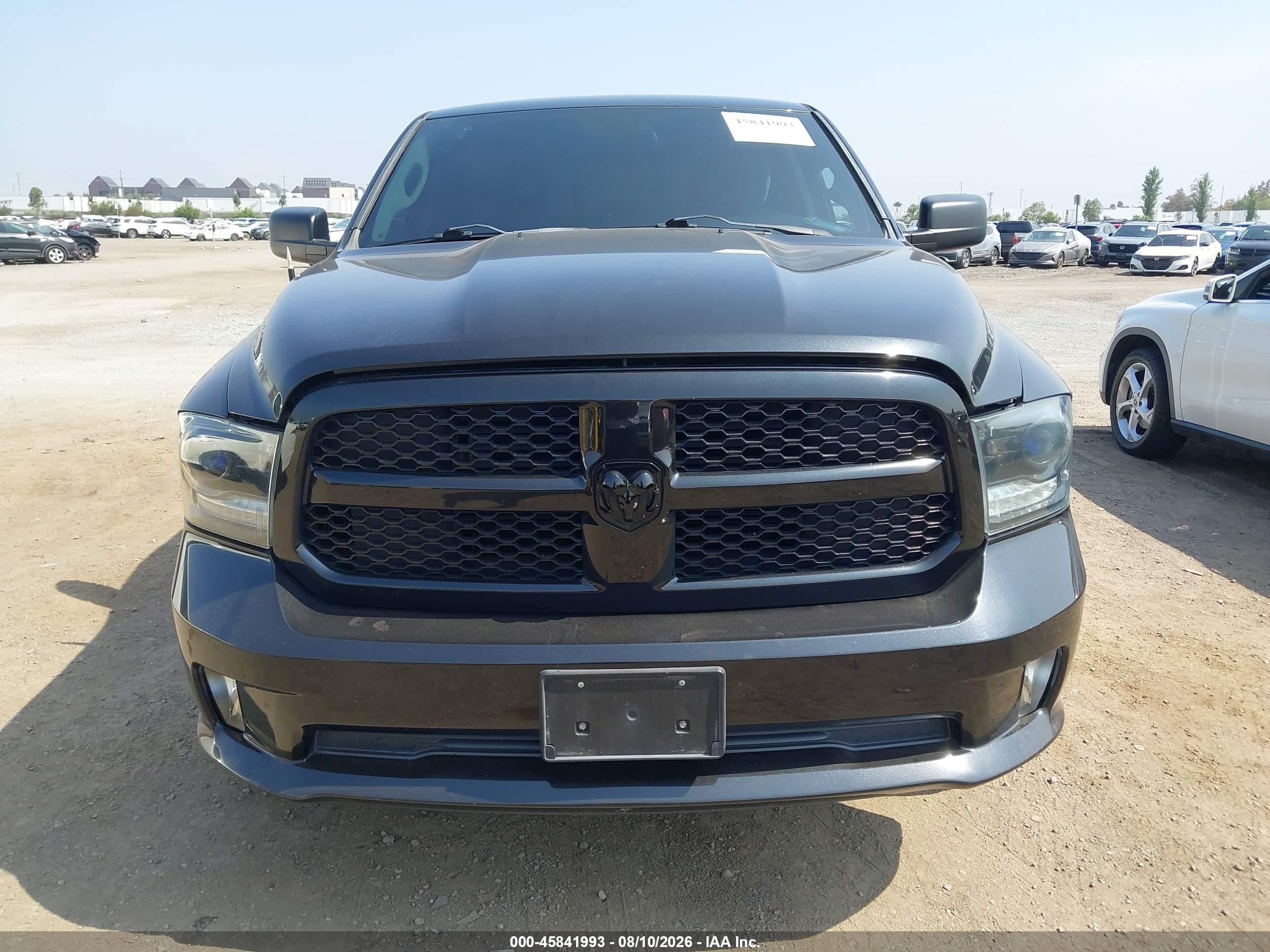 2015 Ram 1500 Express Черный vin: 1C6RR6FT3FS649720