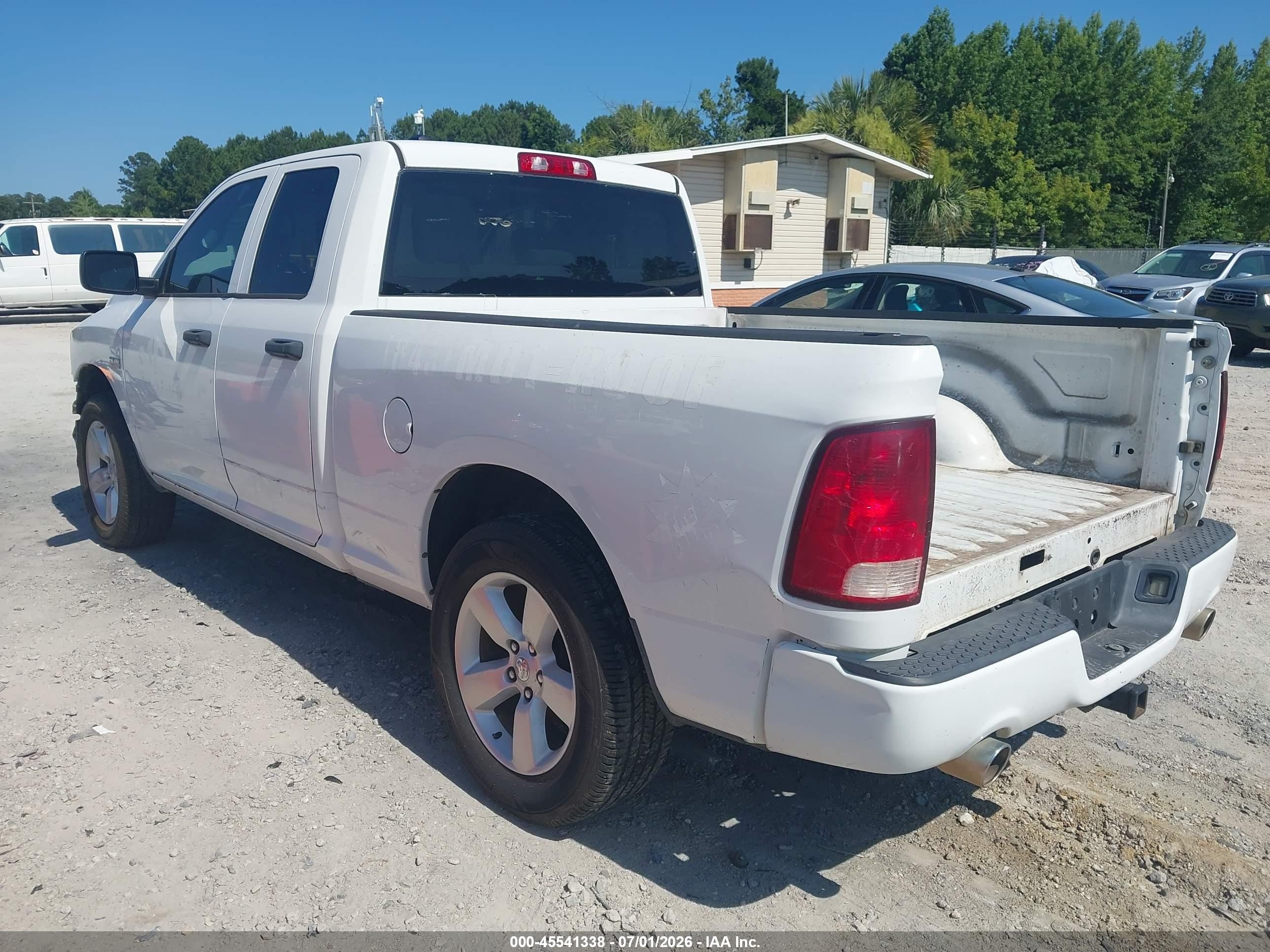 2015 Ram 1500 Express White vin: 1C6RR6FT4FS506484