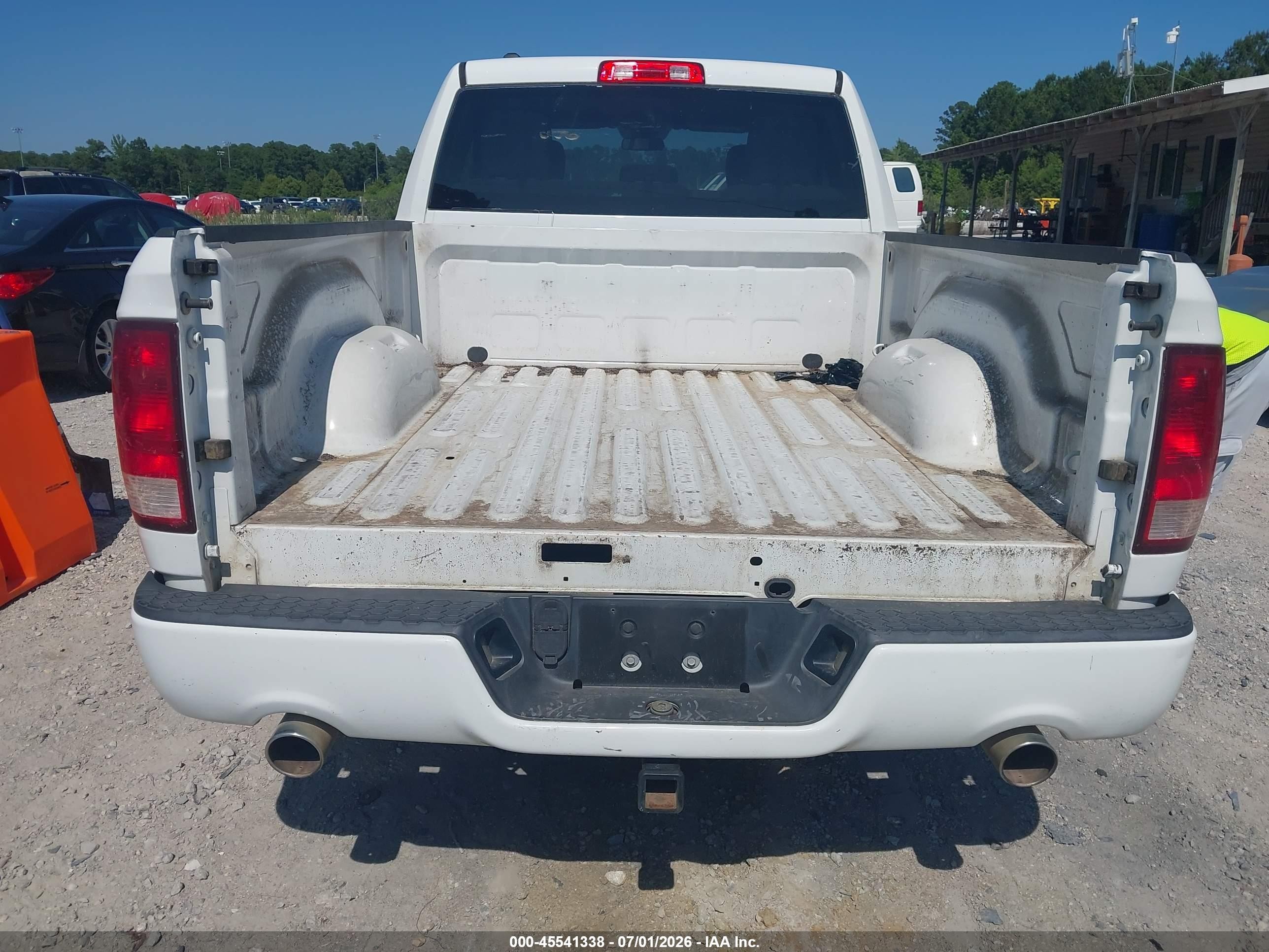 2015 Ram 1500 Express White vin: 1C6RR6FT4FS506484