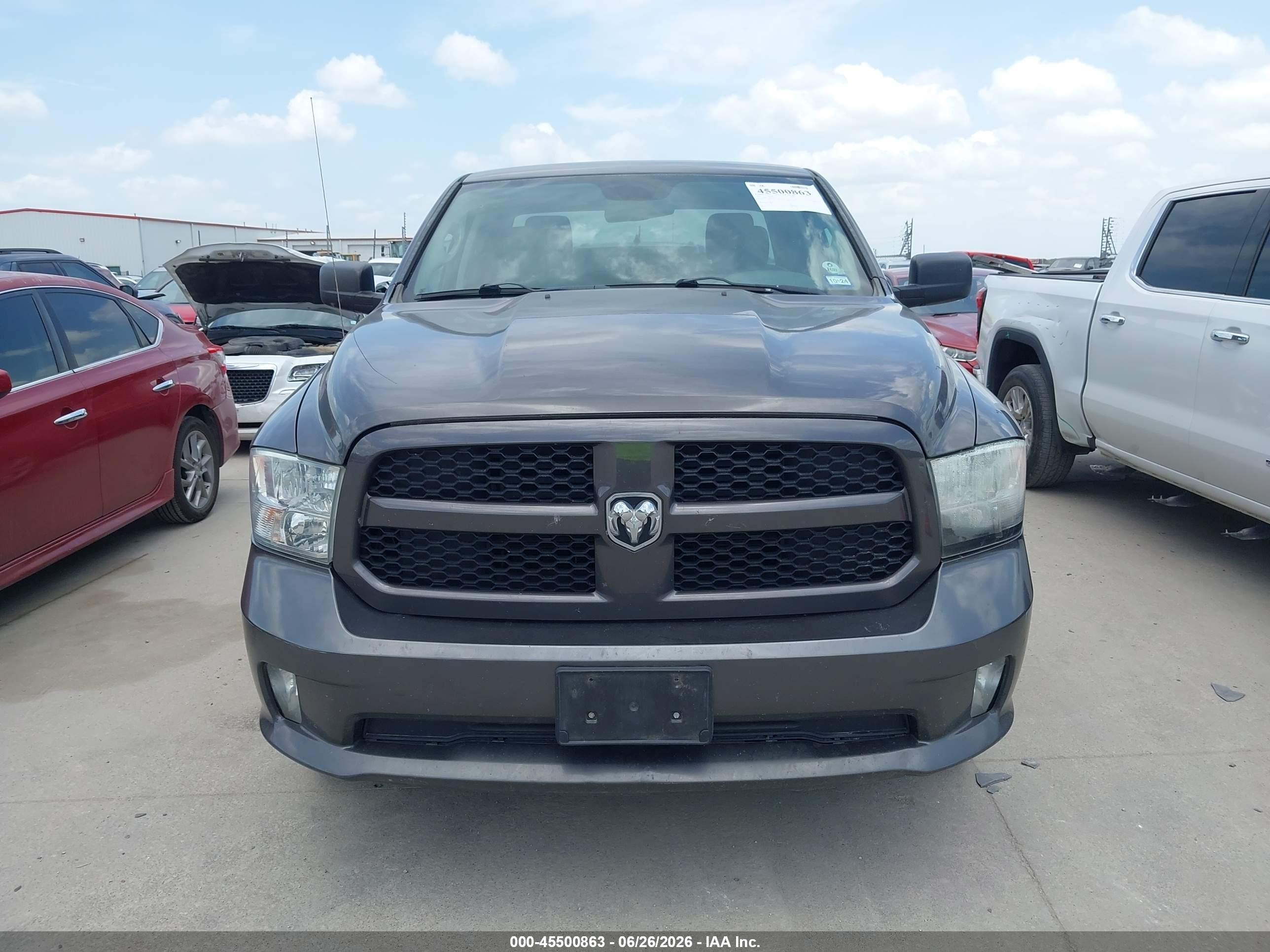 2015 Ram 1500 Express Серый vin: 1C6RR6FT4FS714705