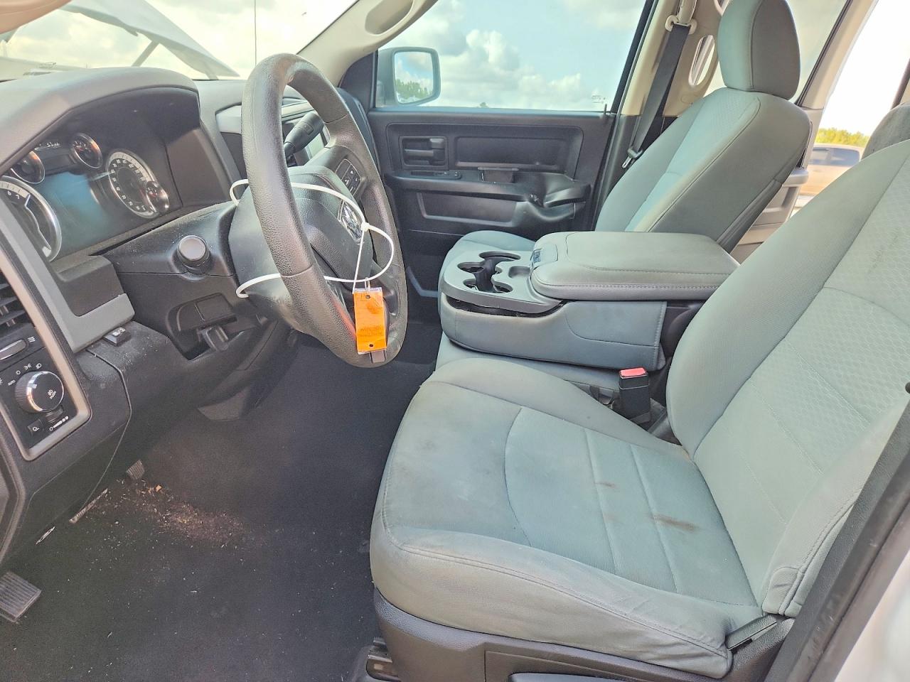 2013 Ram 1500 Tradesman White vin: 1C6RR6FT5DS595057