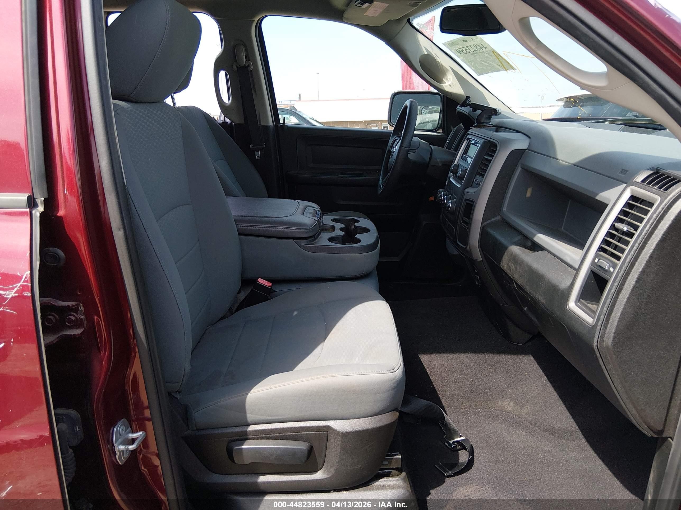 2019 Ram 1500 Classic   Темно-бордовый vin: 1C6RR6FT6KS745786