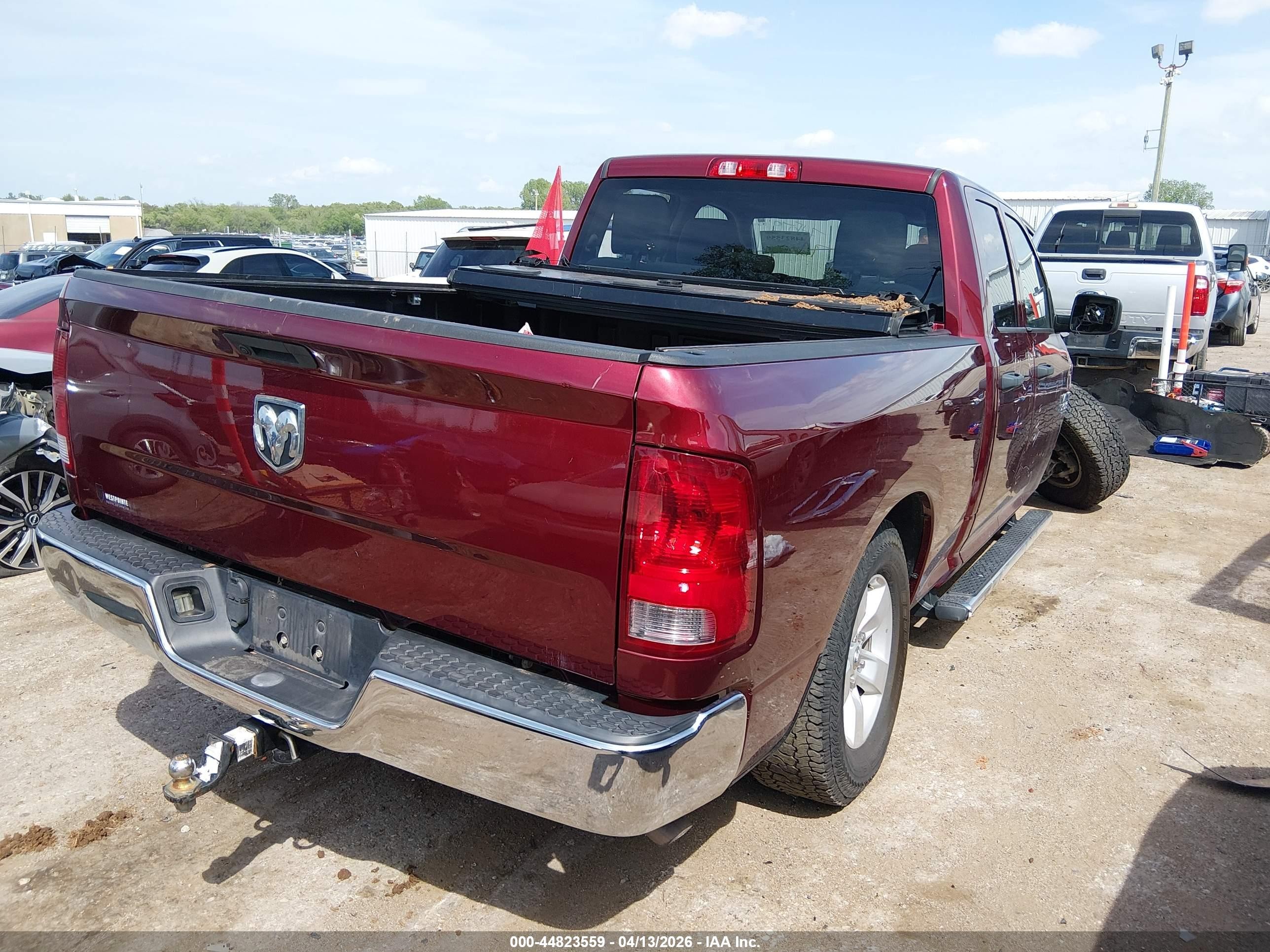 2019 Ram 1500 Classic   Темно-бордовый vin: 1C6RR6FT6KS745786