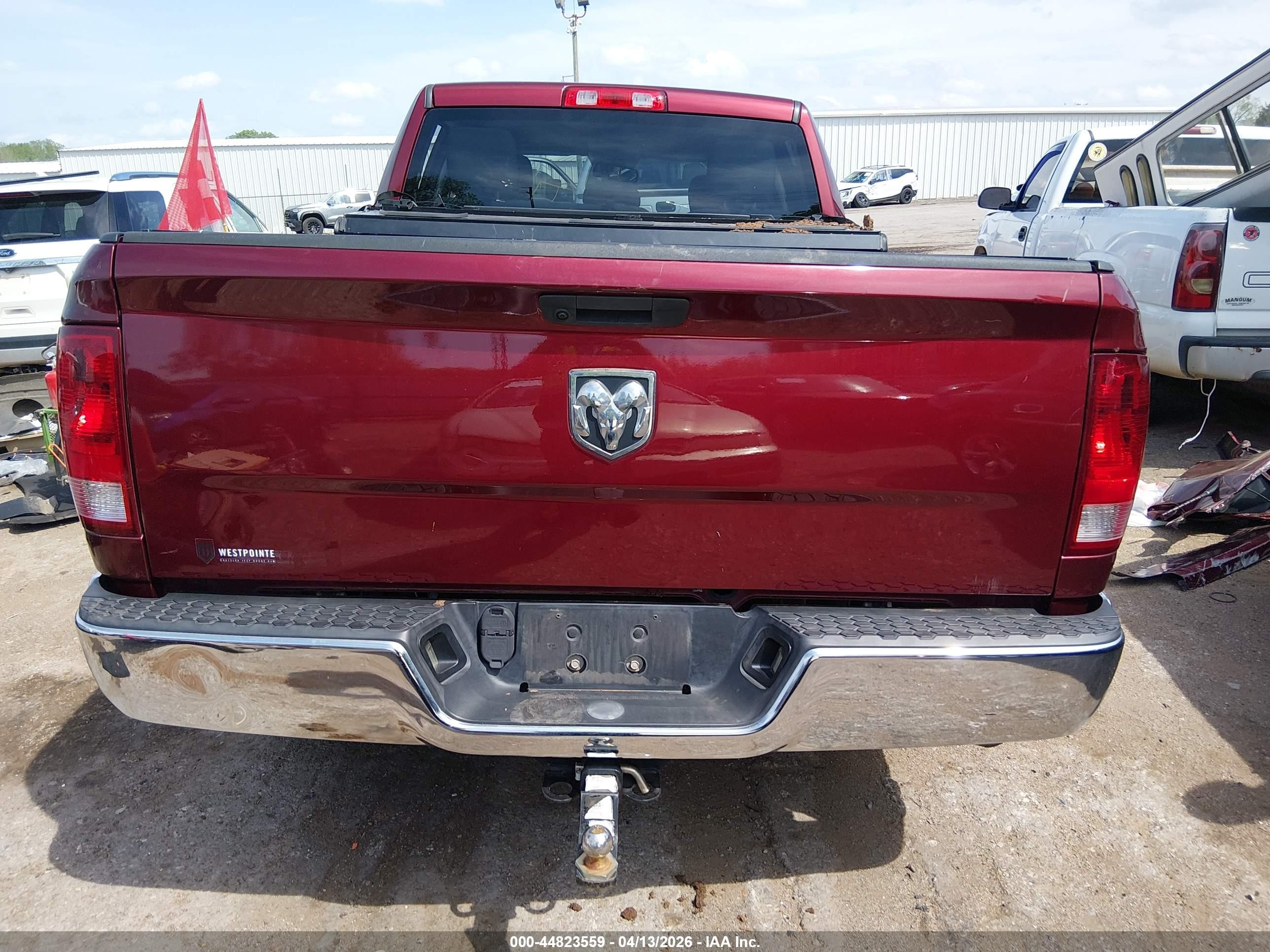 2019 Ram 1500 Classic   Темно-бордовый vin: 1C6RR6FT6KS745786