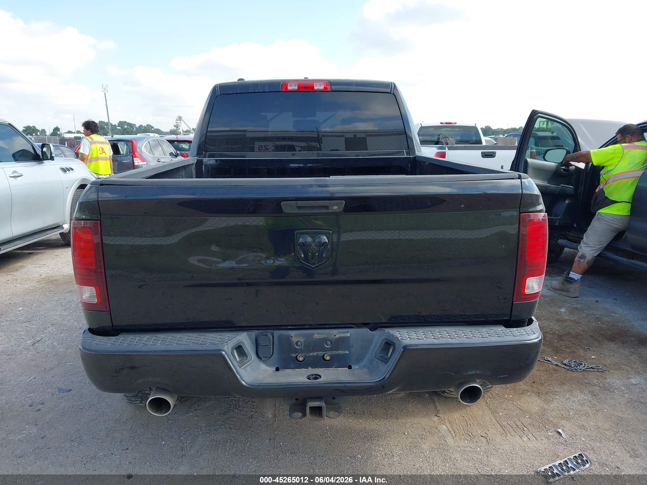 2013 Ram 1500 Express Black vin: 1C6RR6FT7DS716672