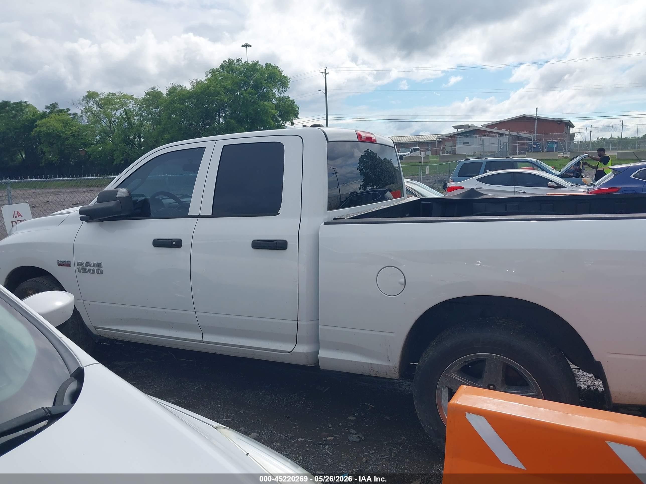 2013 Ram 1500 Express White vin: 1C6RR6FT8DS712484
