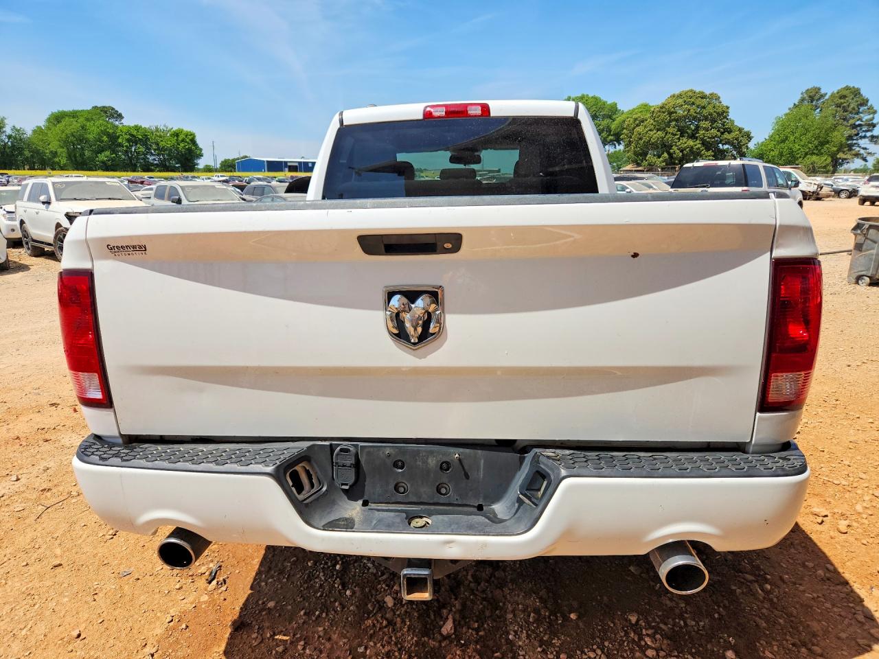 2016 Ram 1500 St White vin: 1C6RR6FT8GS415395
