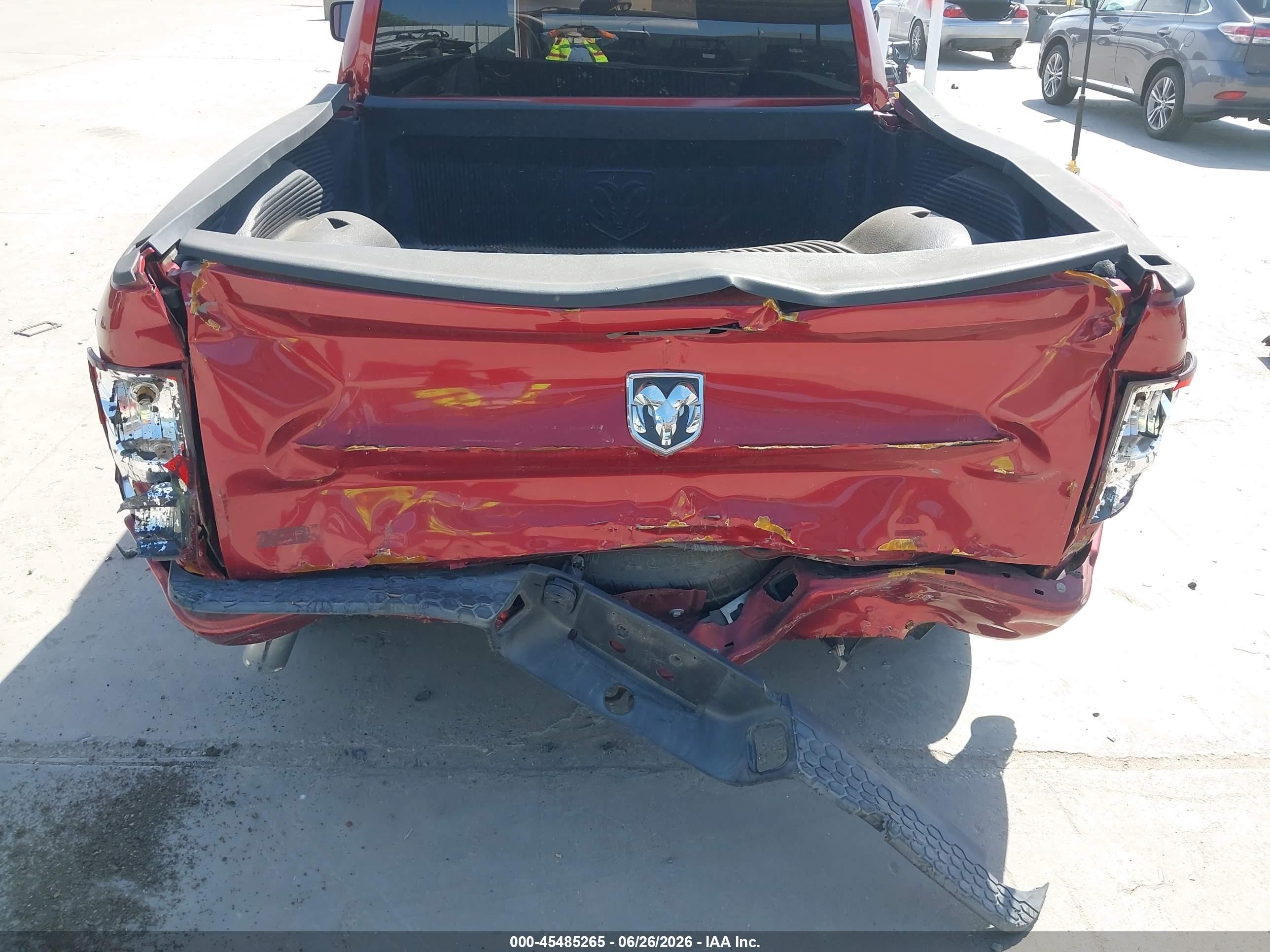 2013 Ram 1500 Express Burgundy vin: 1C6RR6FT9DS550459