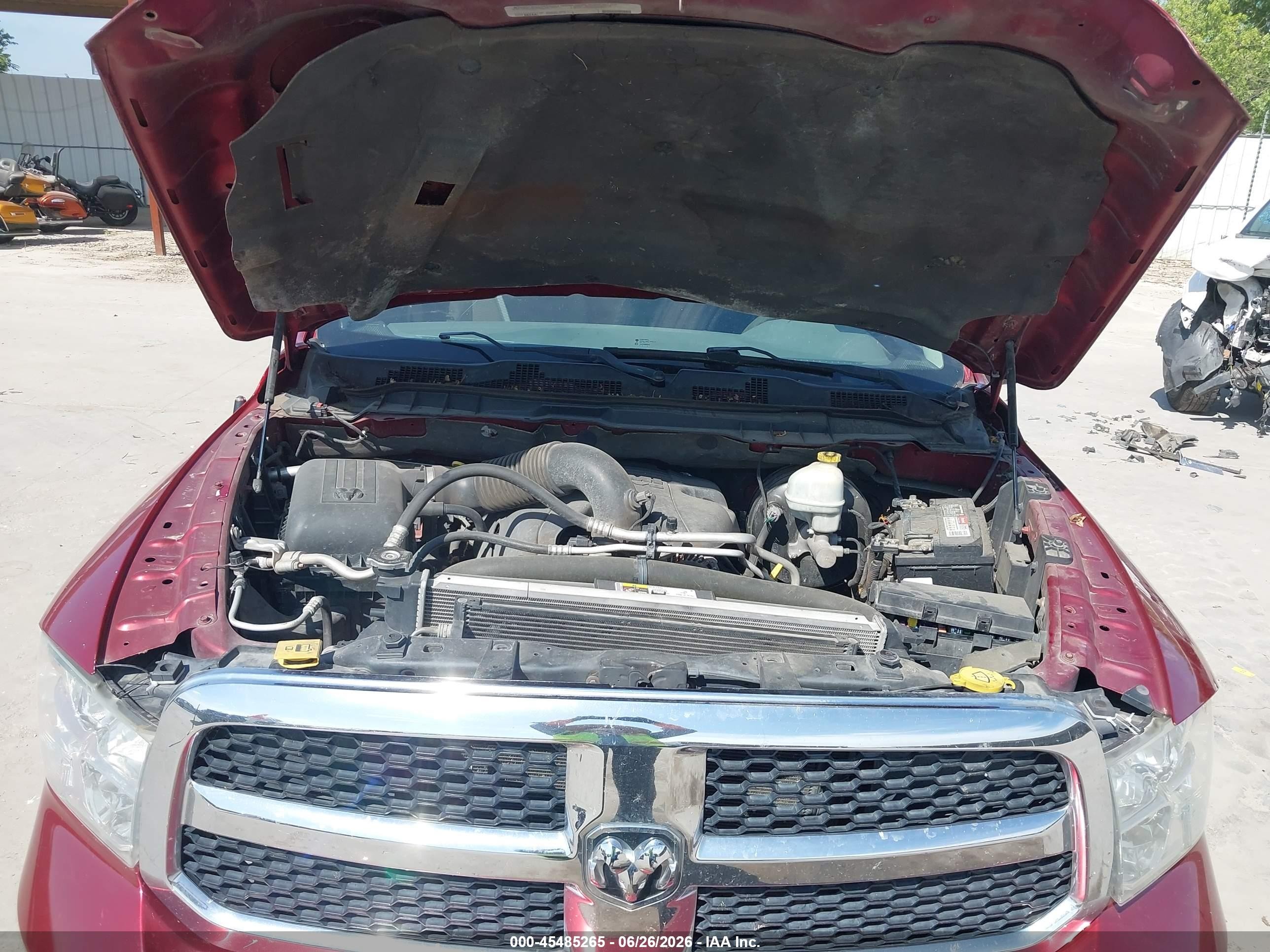 2013 Ram 1500 Express Burgundy vin: 1C6RR6FT9DS550459