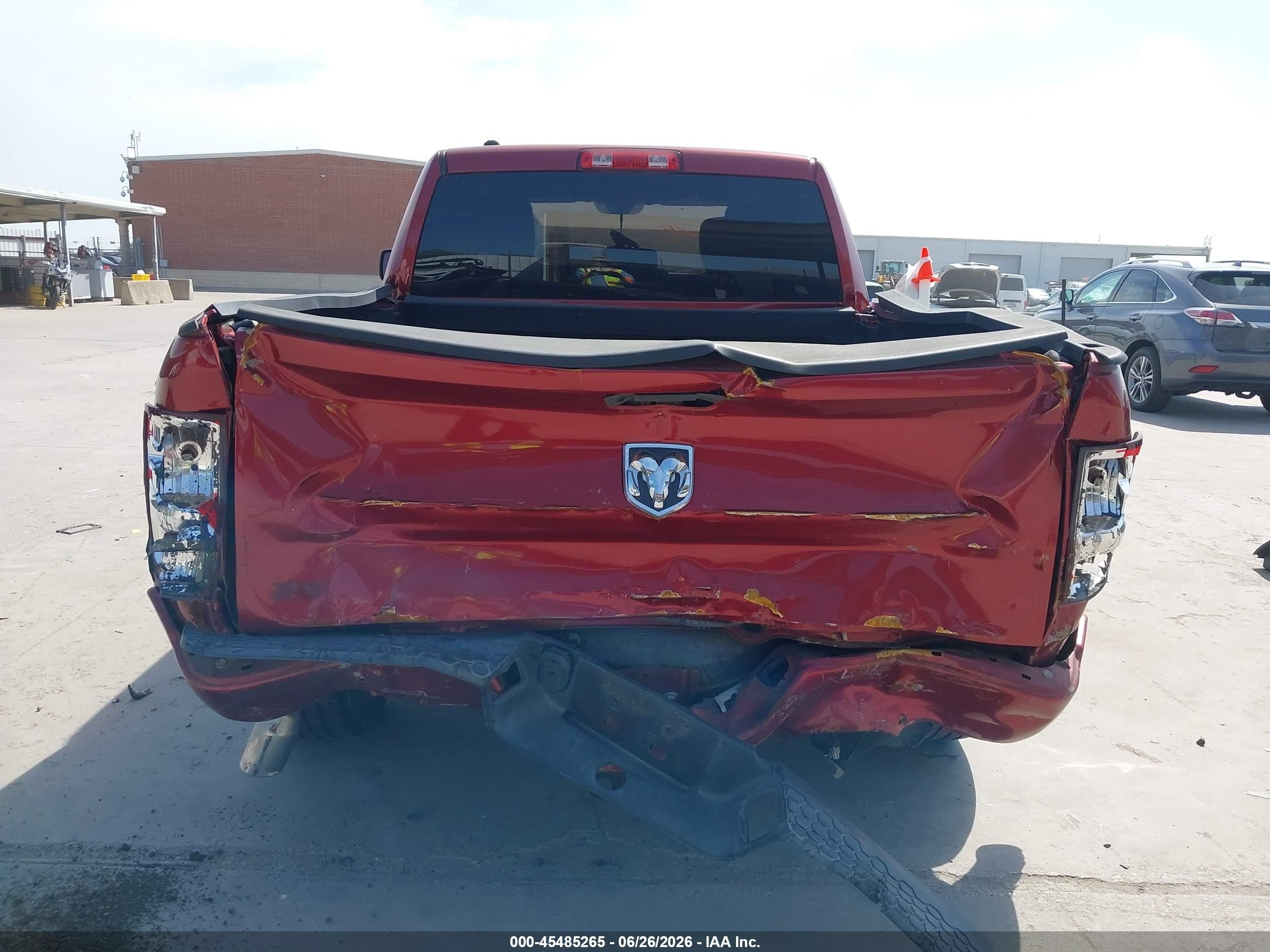2013 Ram 1500 Express Burgundy vin: 1C6RR6FT9DS550459