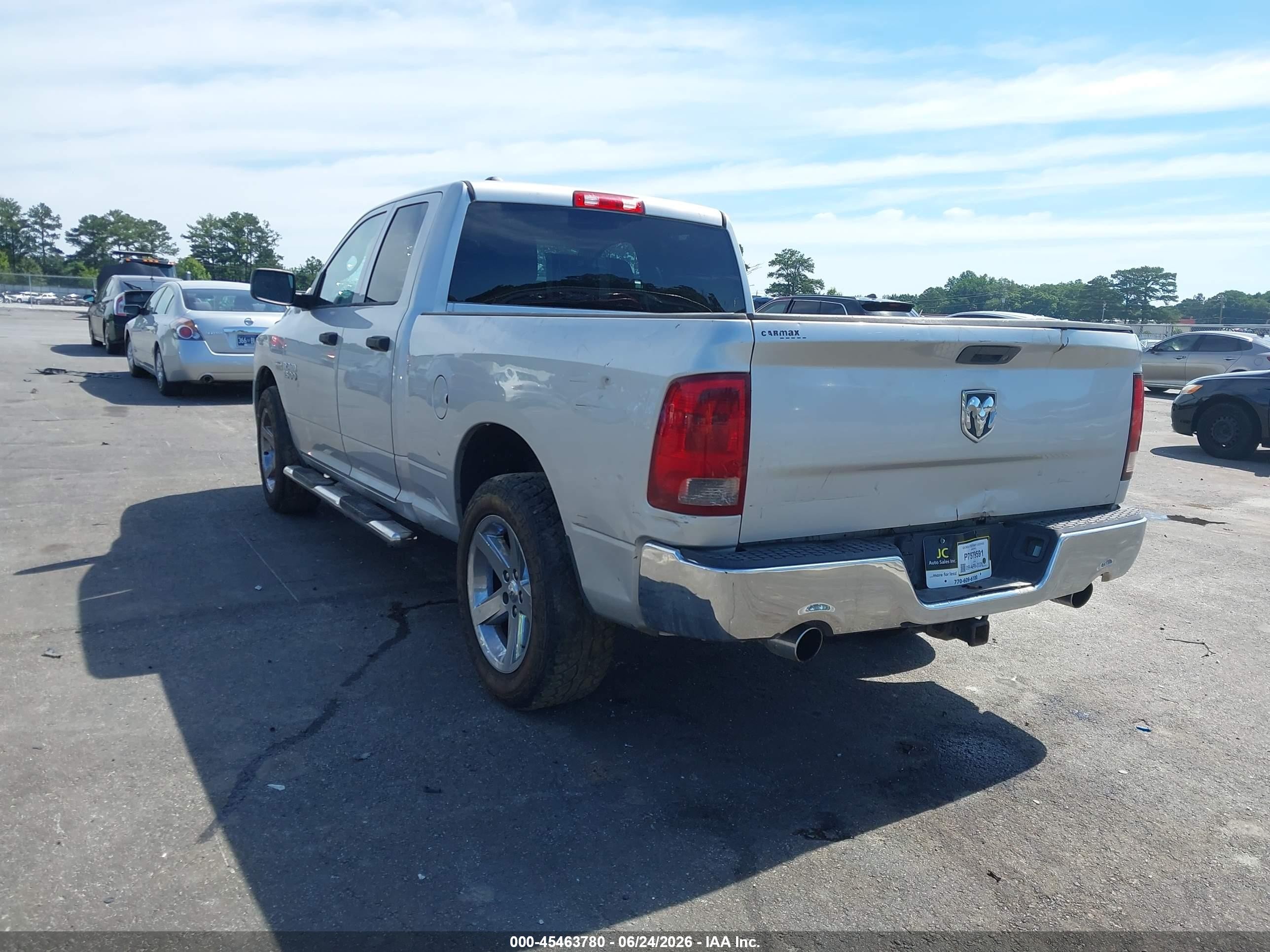 2013 Ram 1500 Express Silver vin: 1C6RR6FT9DS560019