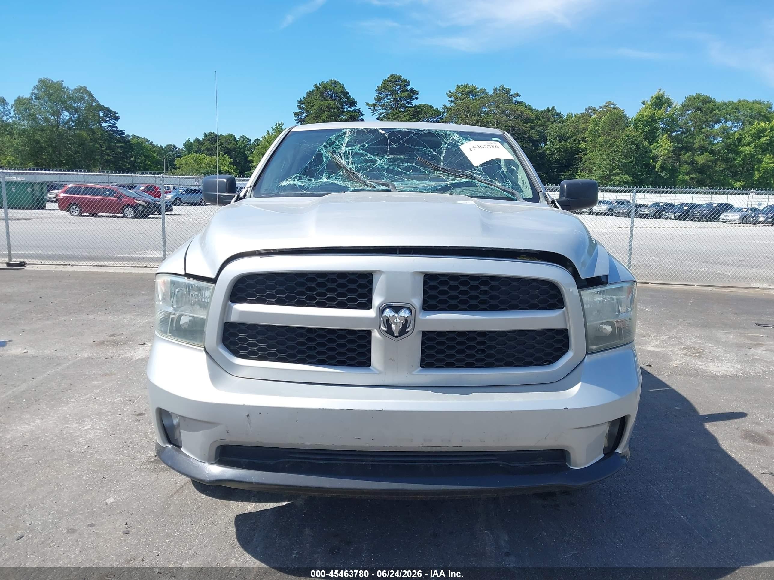 2013 Ram 1500 Express Silver vin: 1C6RR6FT9DS560019