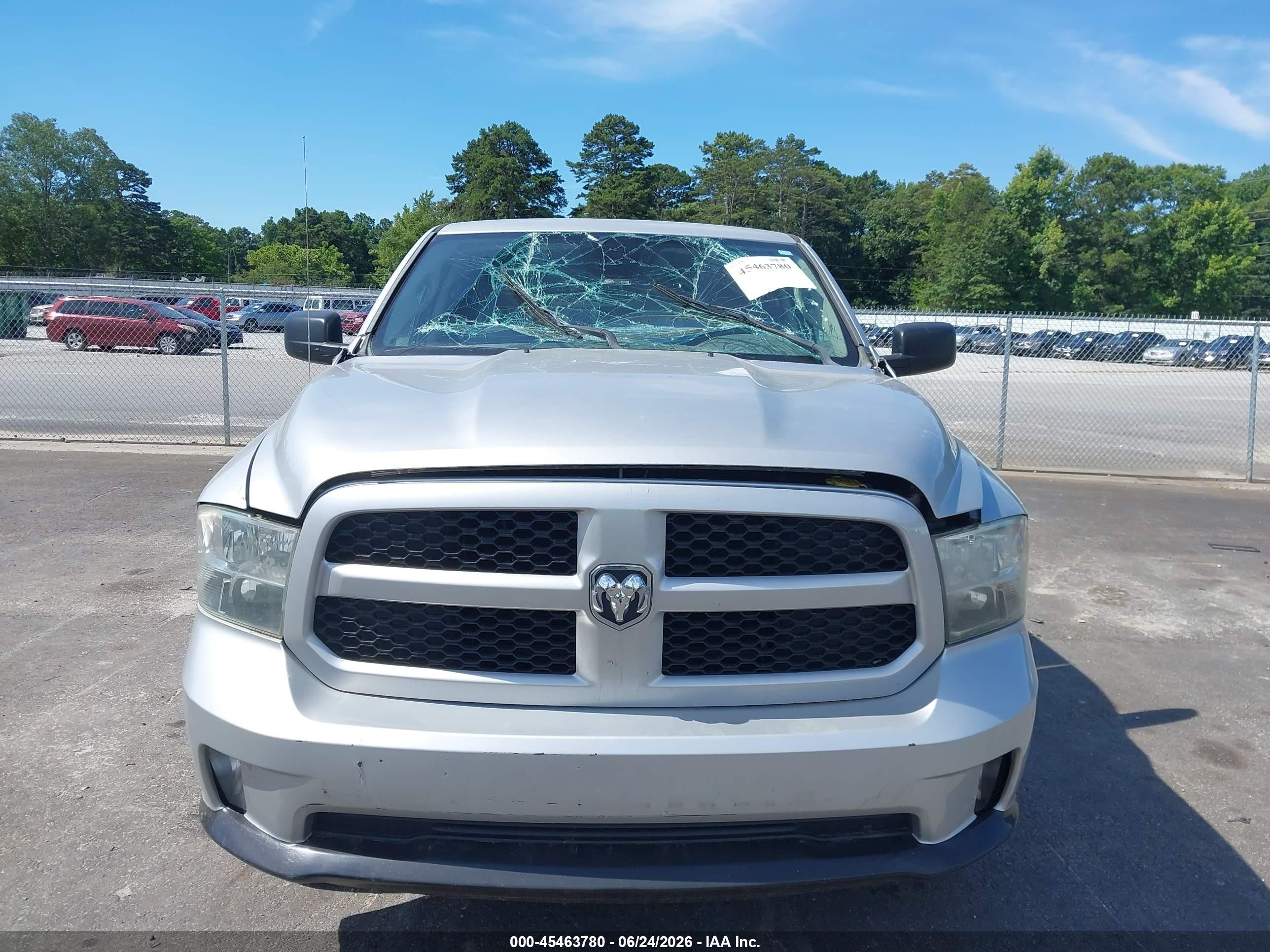 2013 Ram 1500 Express Silver vin: 1C6RR6FT9DS560019