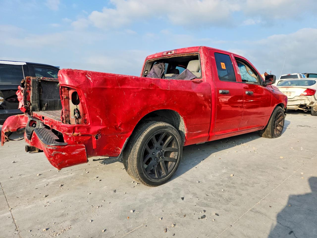 2013 Ram 1500 St Red vin: 1C6RR6FTXDS592638