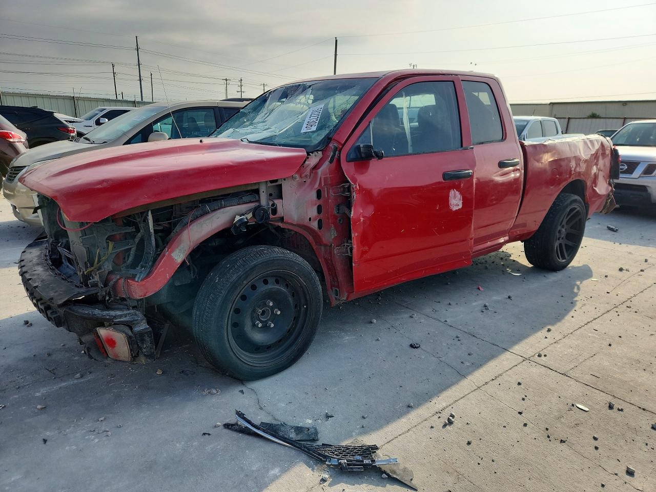 2013 Ram 1500 St Red vin: 1C6RR6FTXDS592638