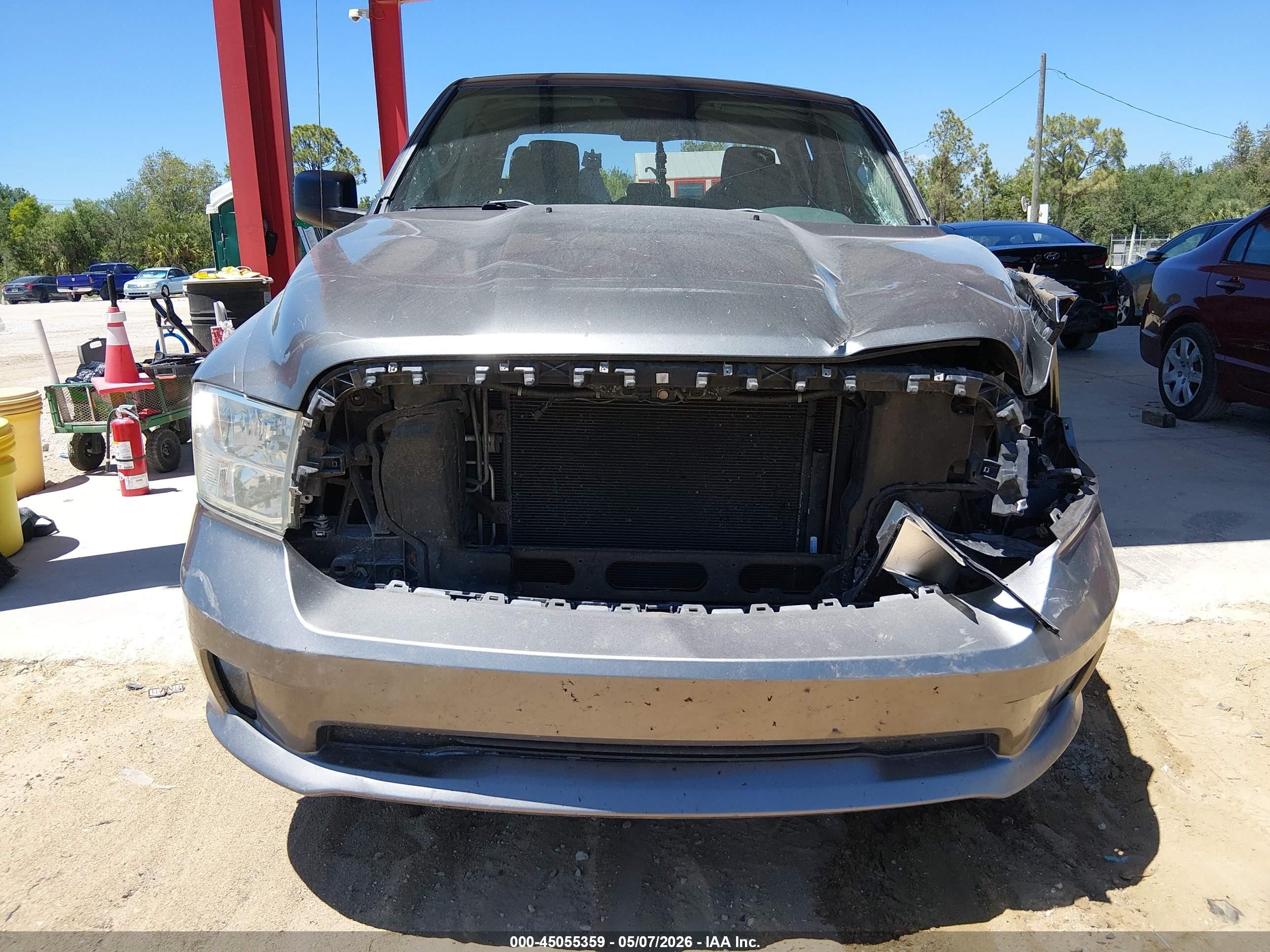 2013 Ram 1500 Express Gray vin: 1C6RR6FTXDS608255