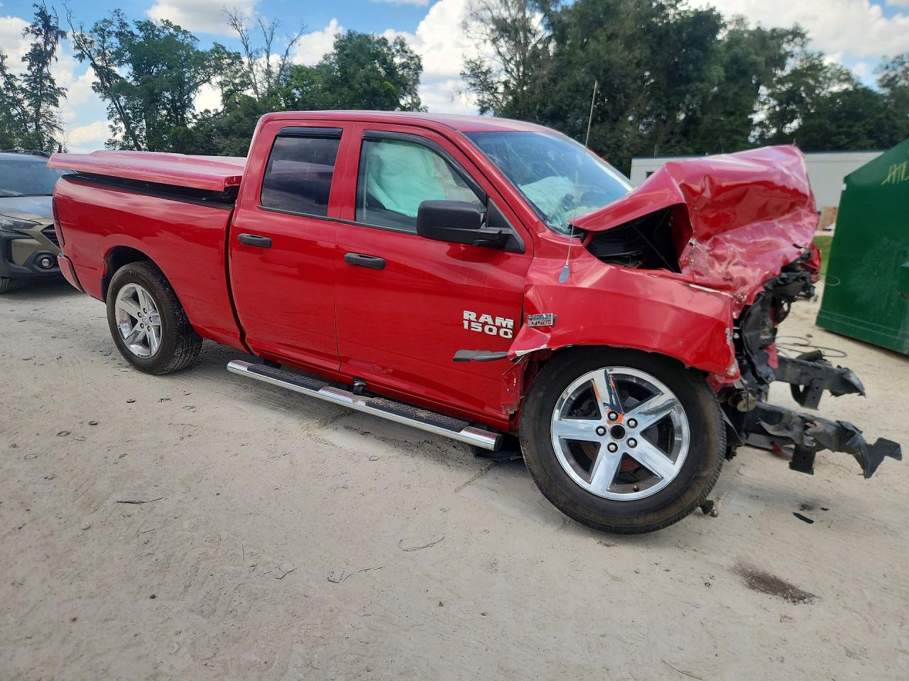 2013 Ram 1500 St Red vin: 1C6RR6FTXDS628859