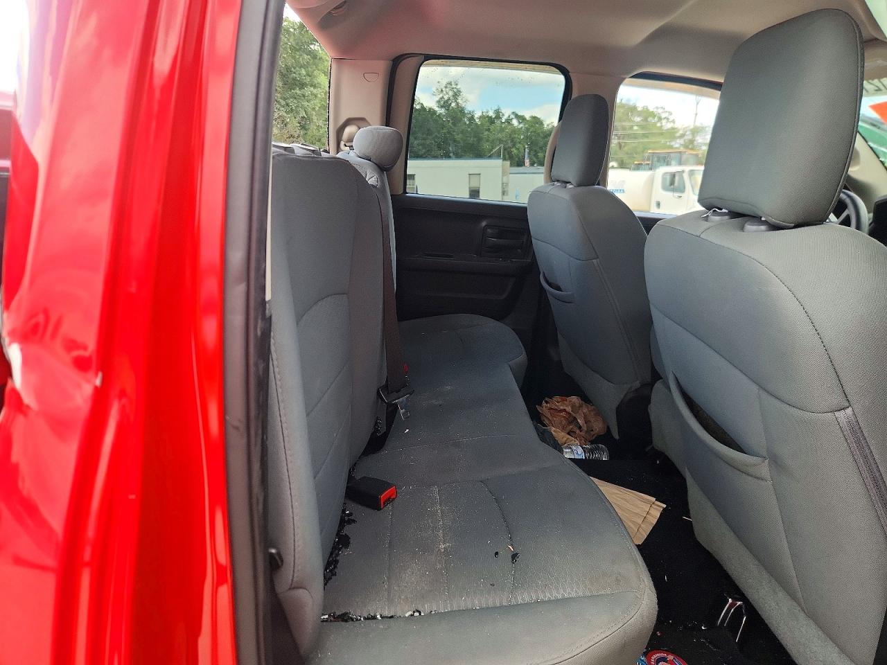 2013 Ram 1500 St Red vin: 1C6RR6FTXDS628859