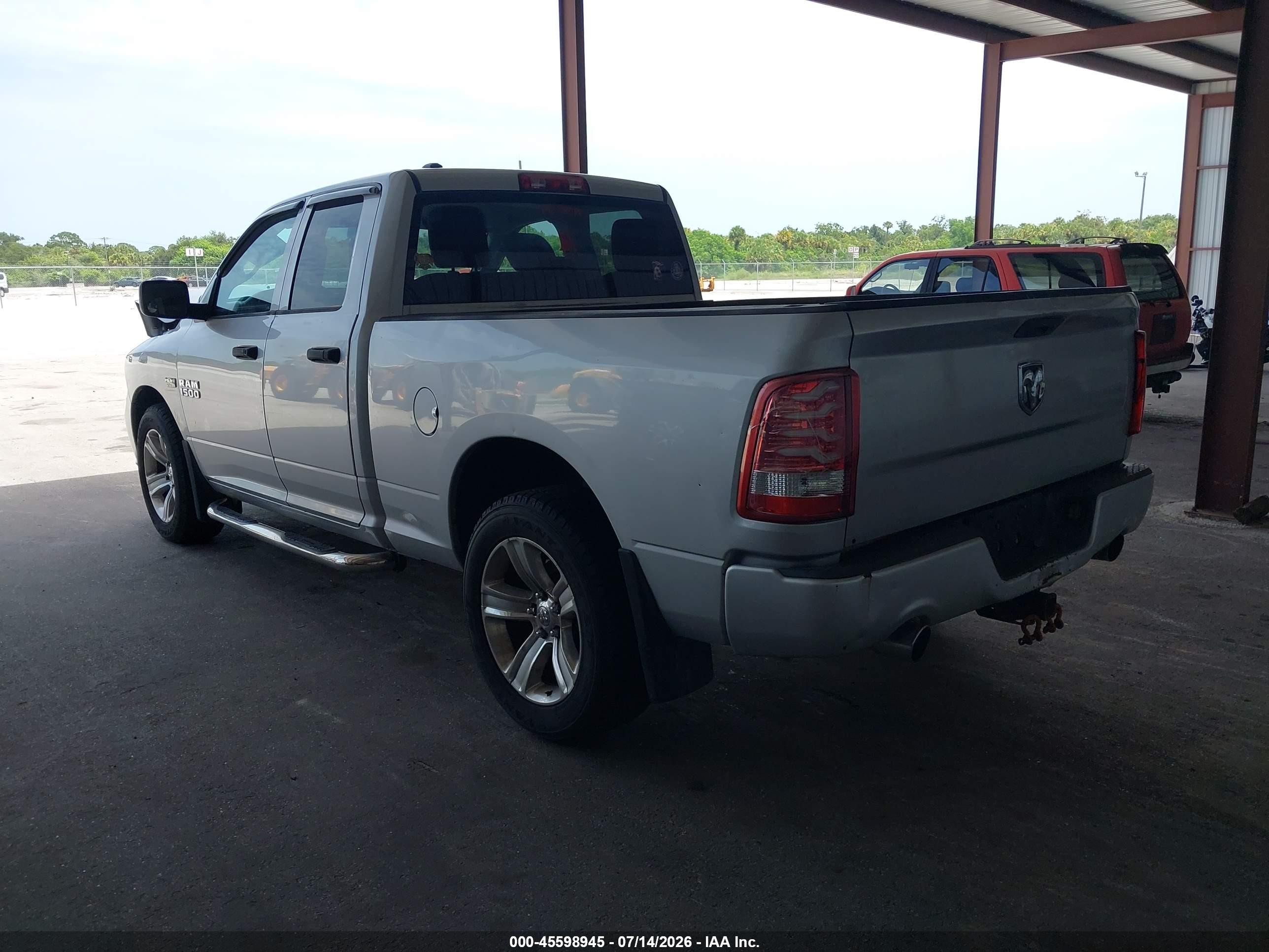 2014 Ram 1500 Express Серебряный vin: 1C6RR6FTXES364608