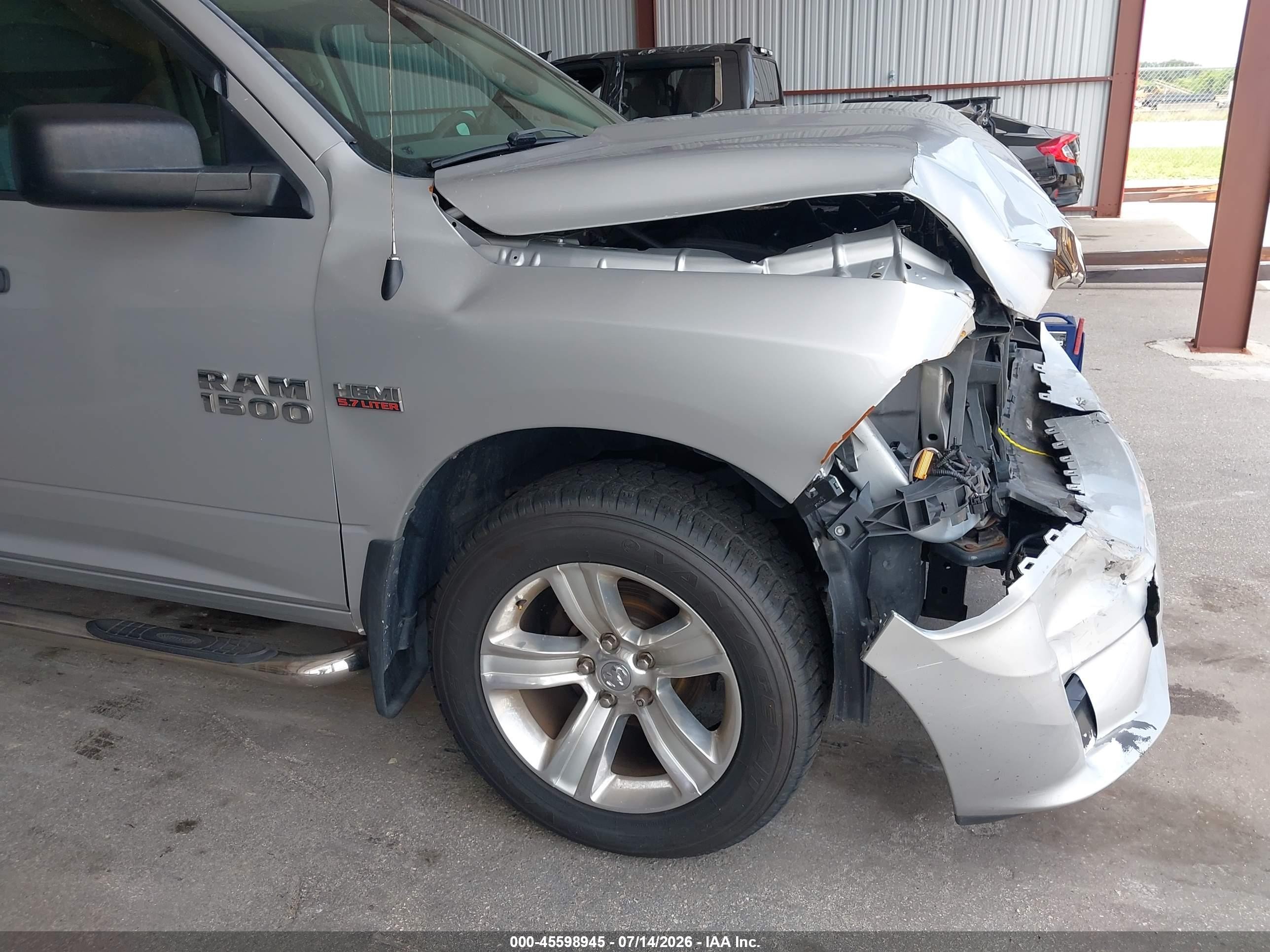 2014 Ram 1500 Express Серебряный vin: 1C6RR6FTXES364608
