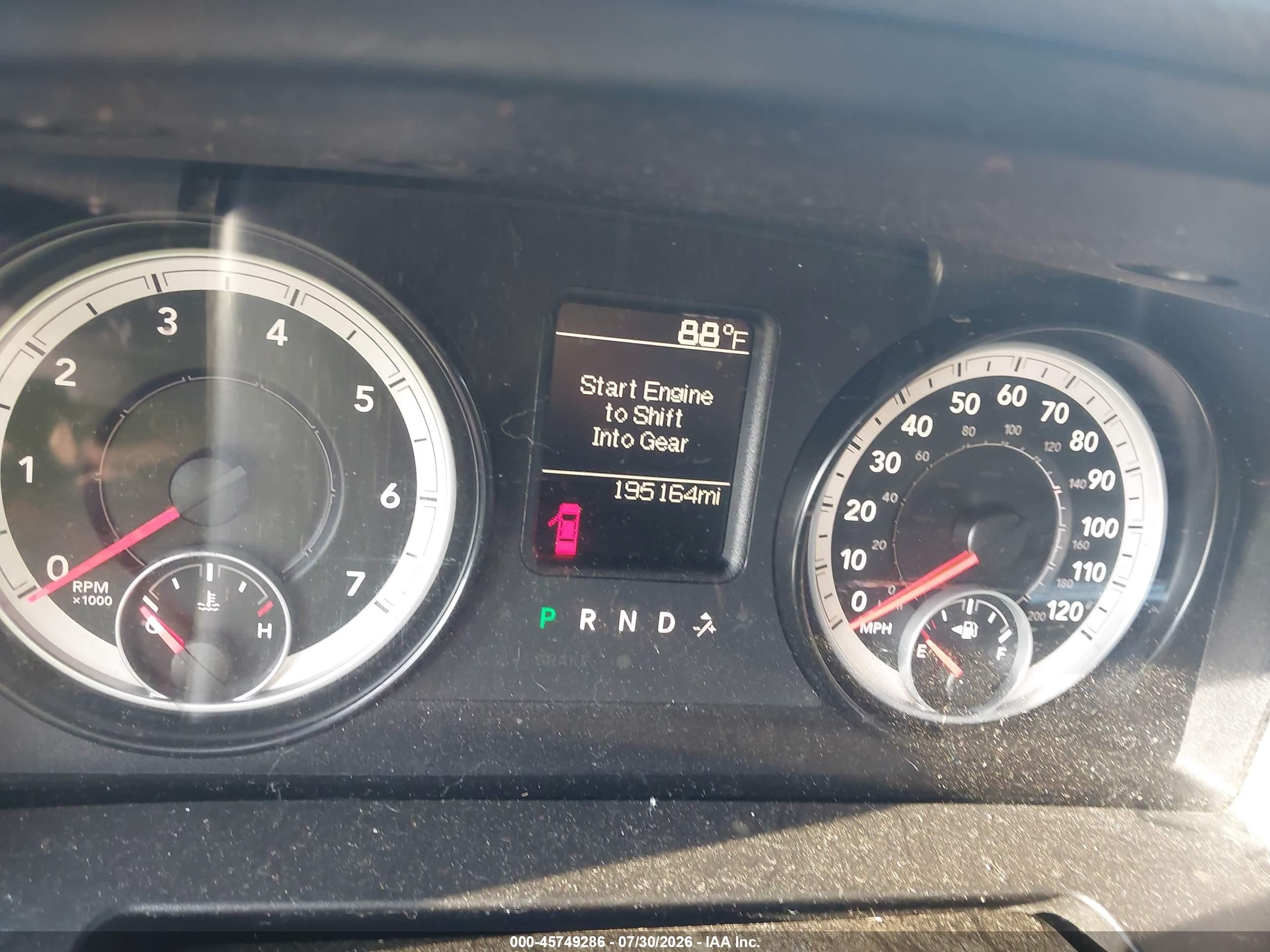 2014 Ram 1500 Tradesman Белый vin: 1C6RR6FTXES449111