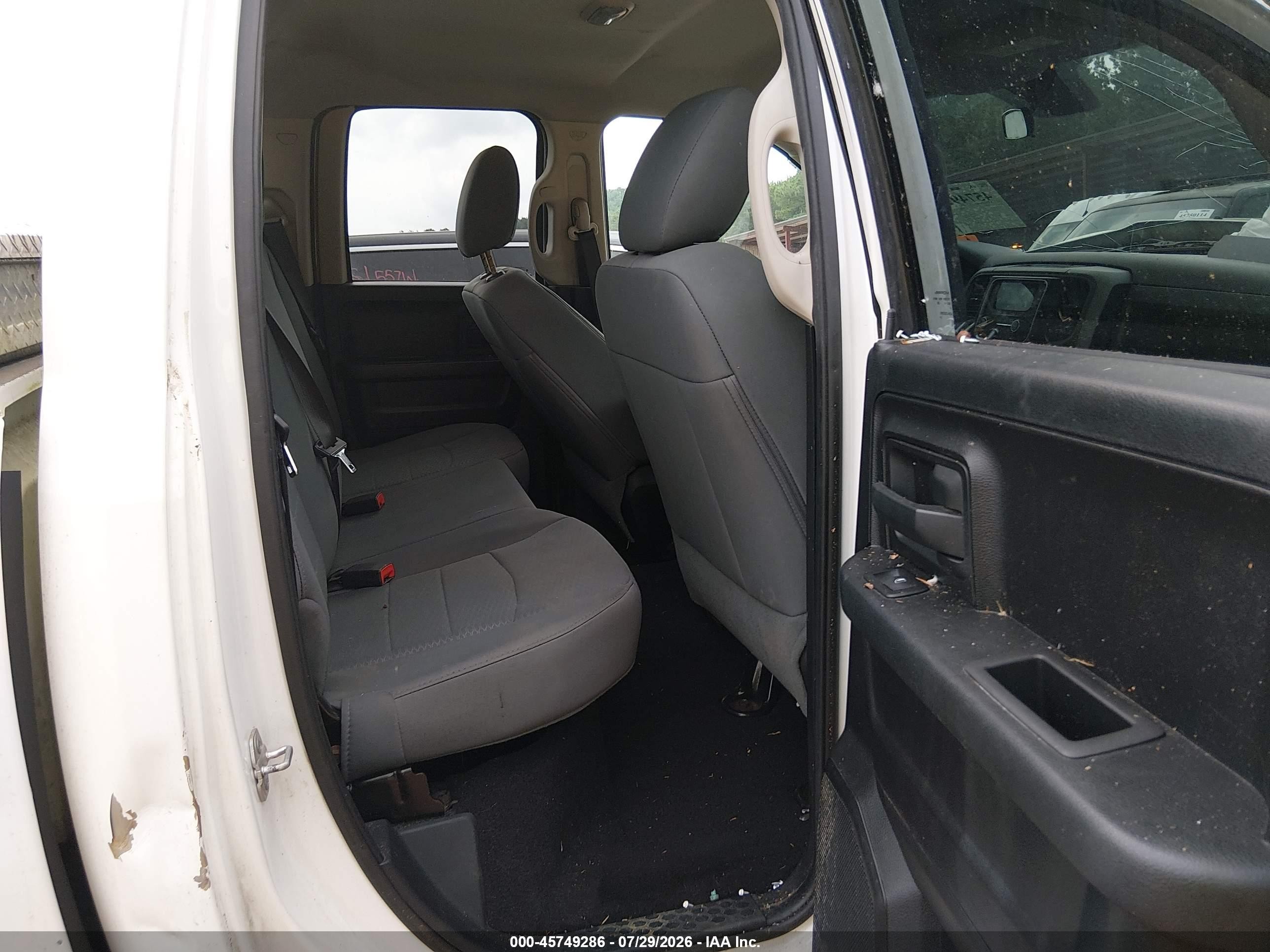 2014 Ram 1500 Tradesman Белый vin: 1C6RR6FTXES449111
