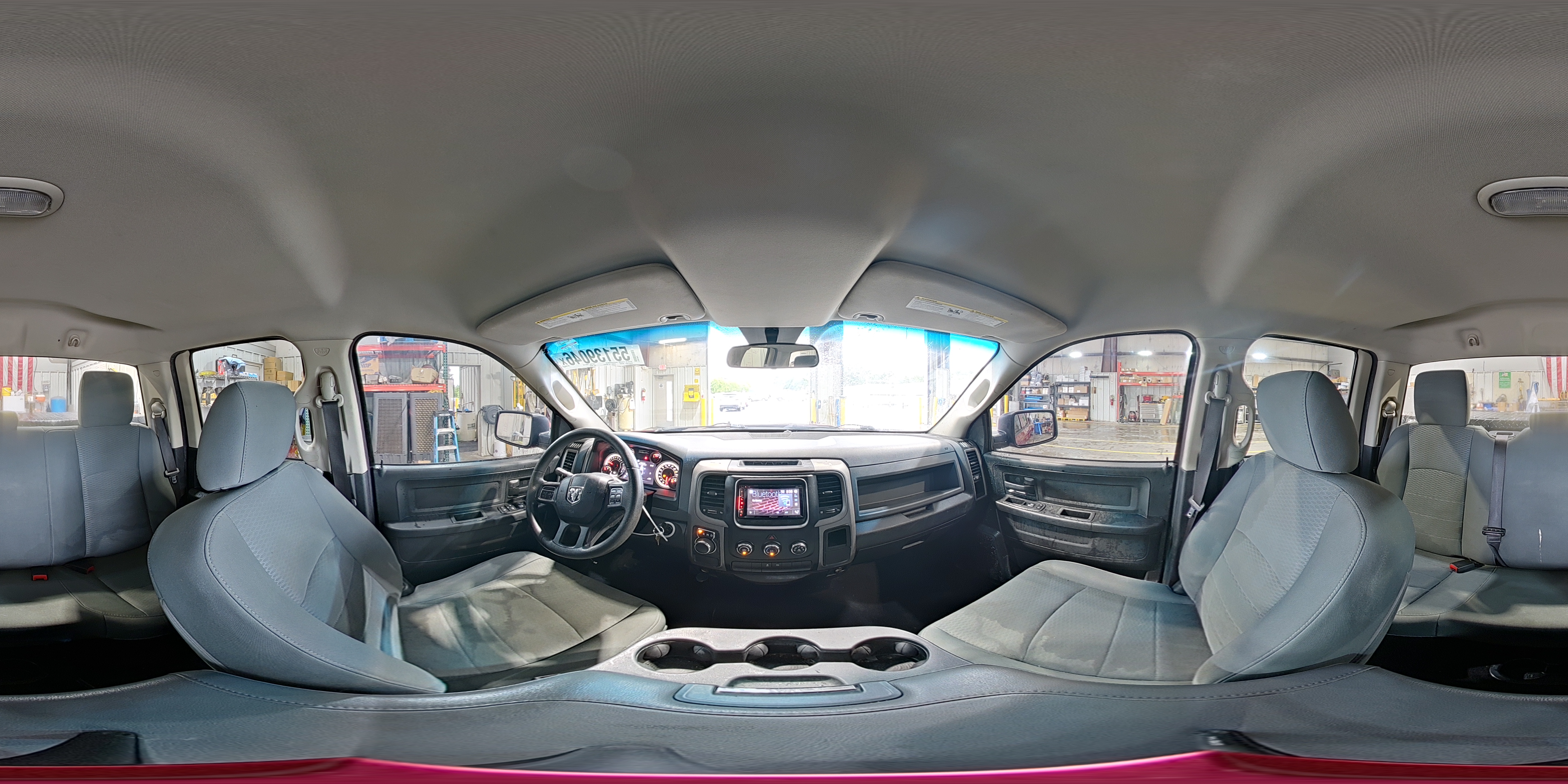 2015 Ram 1500 St Red vin: 1C6RR6FTXFS591668