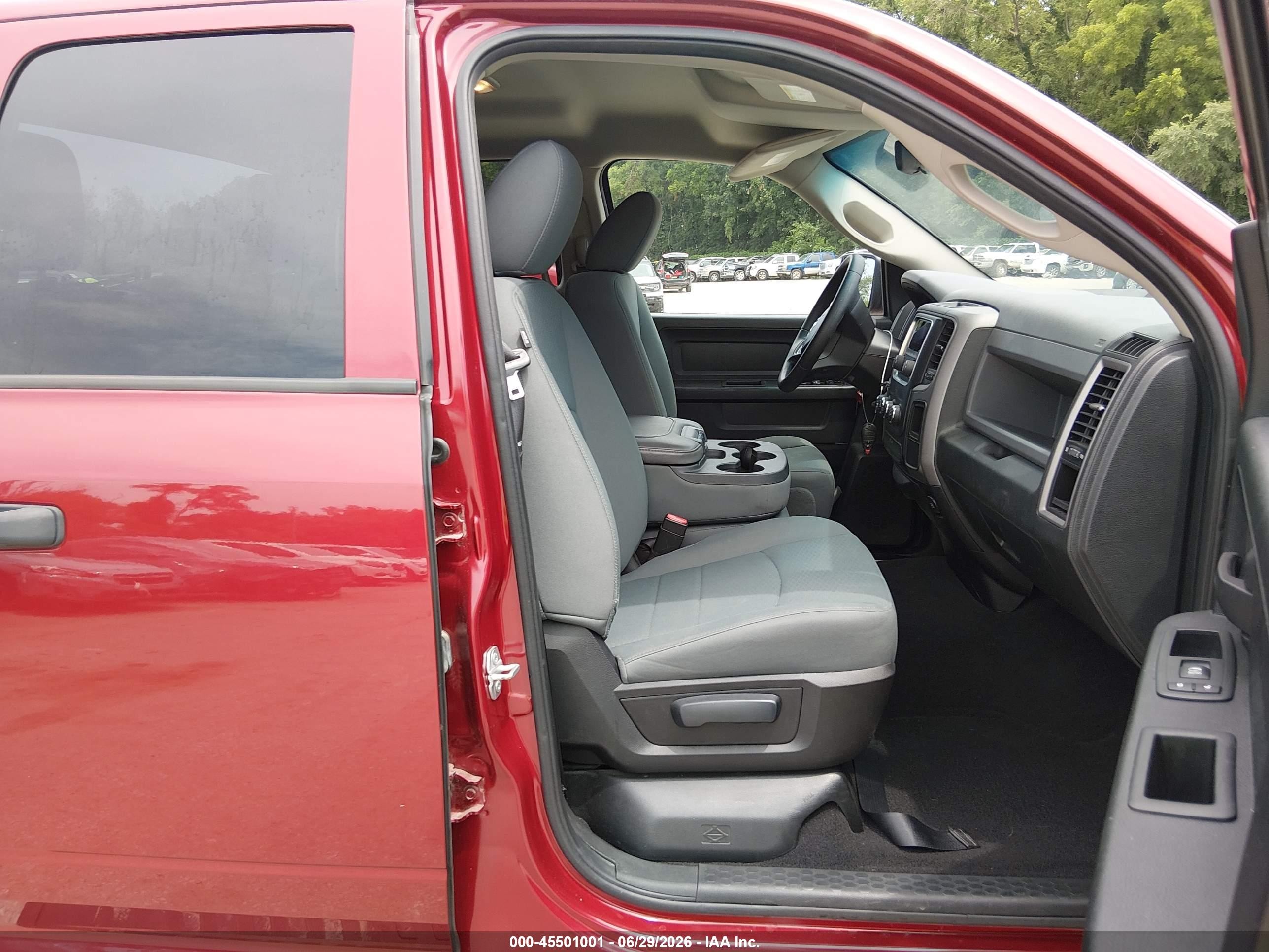 2015 Ram 1500 Express Red vin: 1C6RR6FTXFS591685