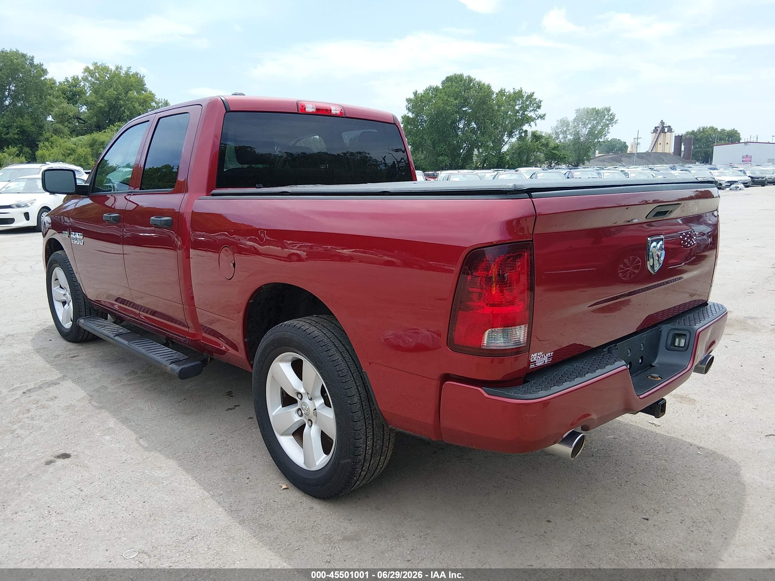 2015 Ram 1500 Express Red vin: 1C6RR6FTXFS591685