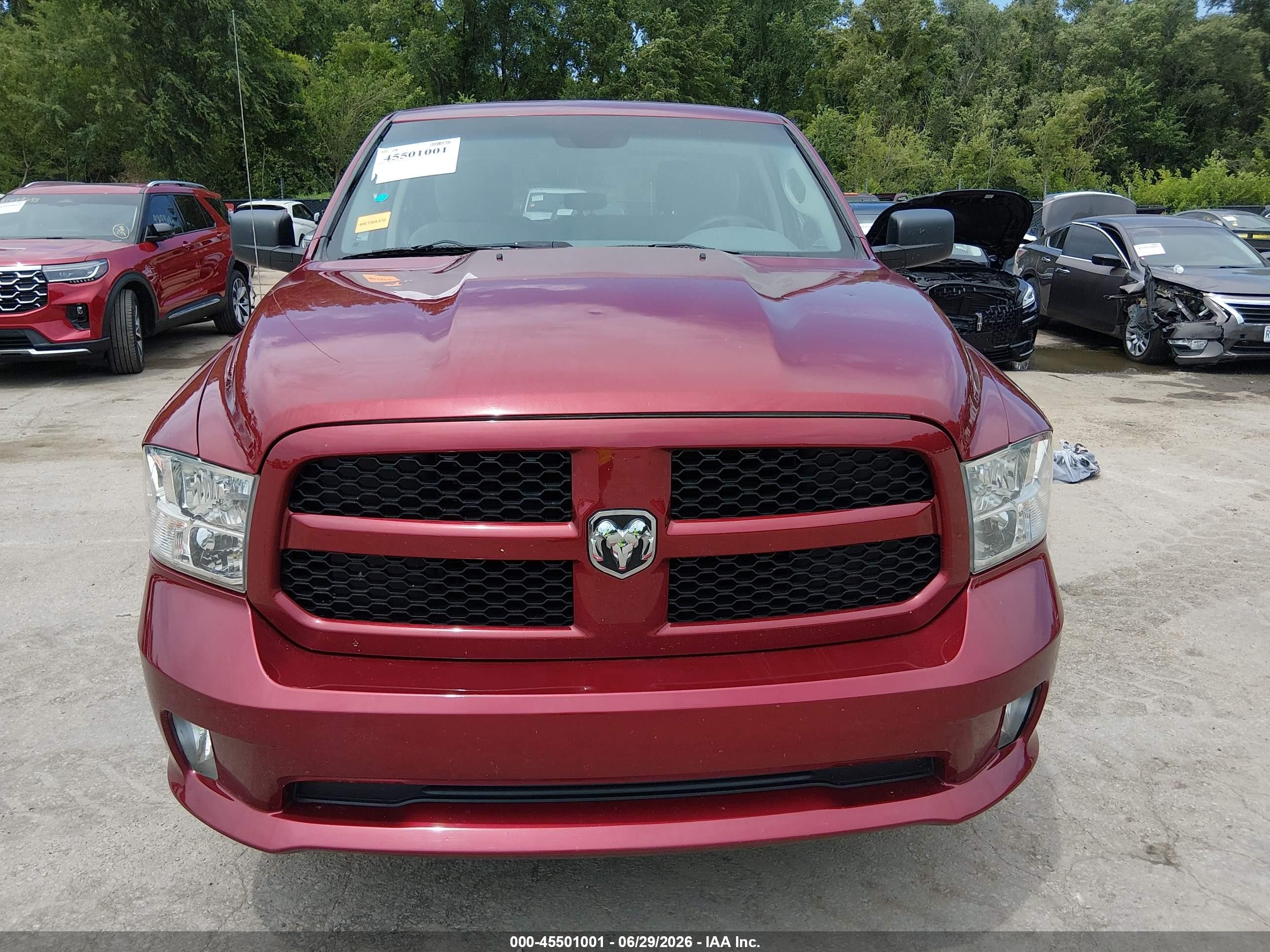 2015 Ram 1500 Express Red vin: 1C6RR6FTXFS591685
