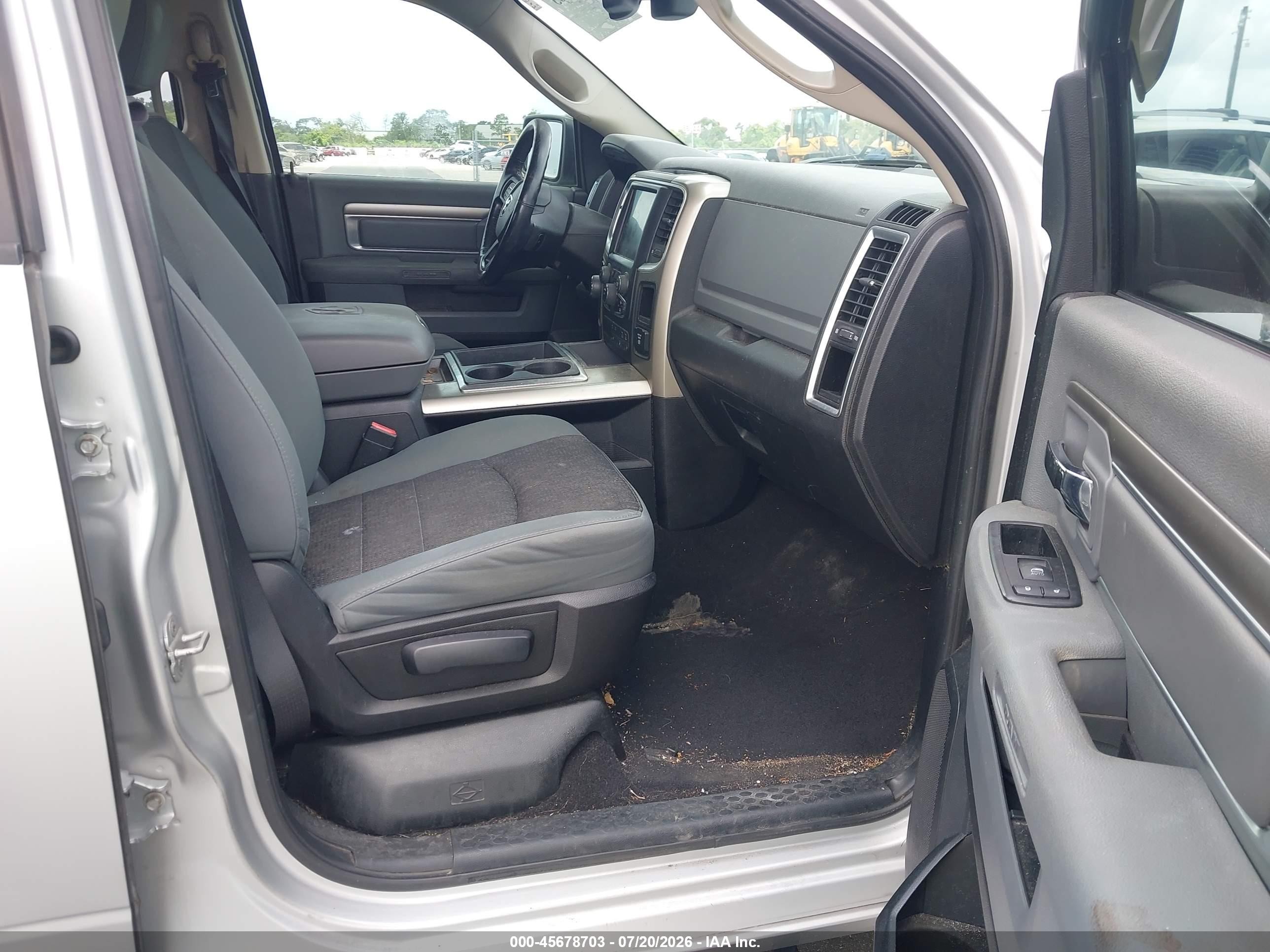 2014 Ram 1500 Big Horn Silver vin: 1C6RR6GG2ES154084