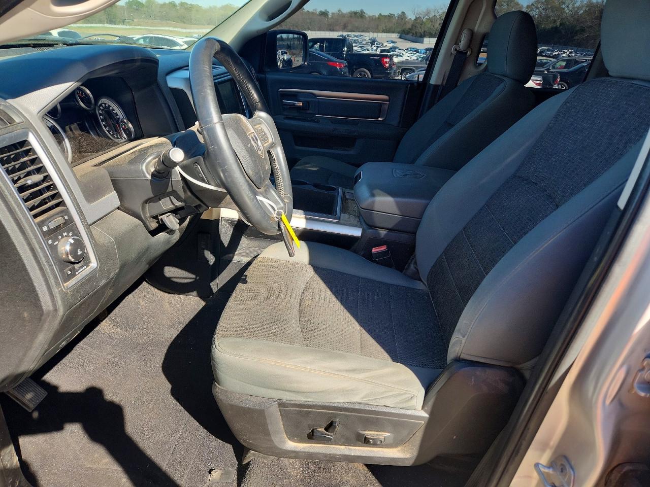 2014 Ram 1500 Slt Silver vin: 1C6RR6GG5ES456954