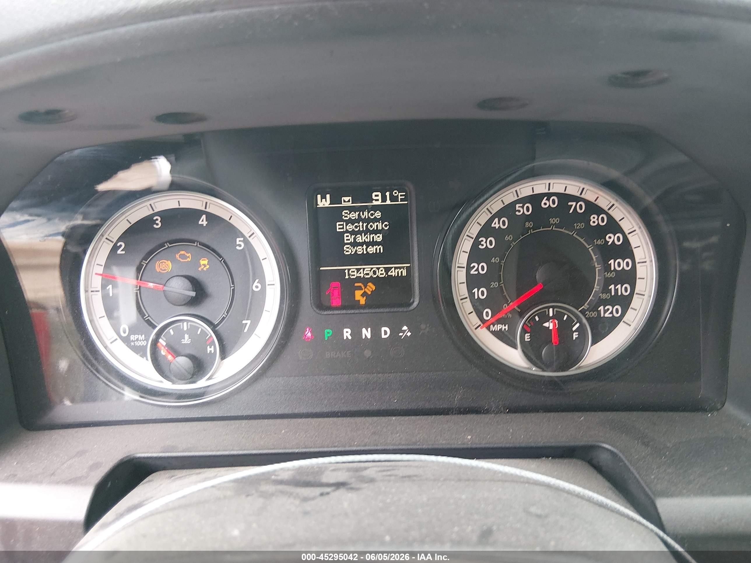 2017 Ram 1500 Slt  4x2 6'4 Box Серый vin: 1C6RR6GG8HS747131