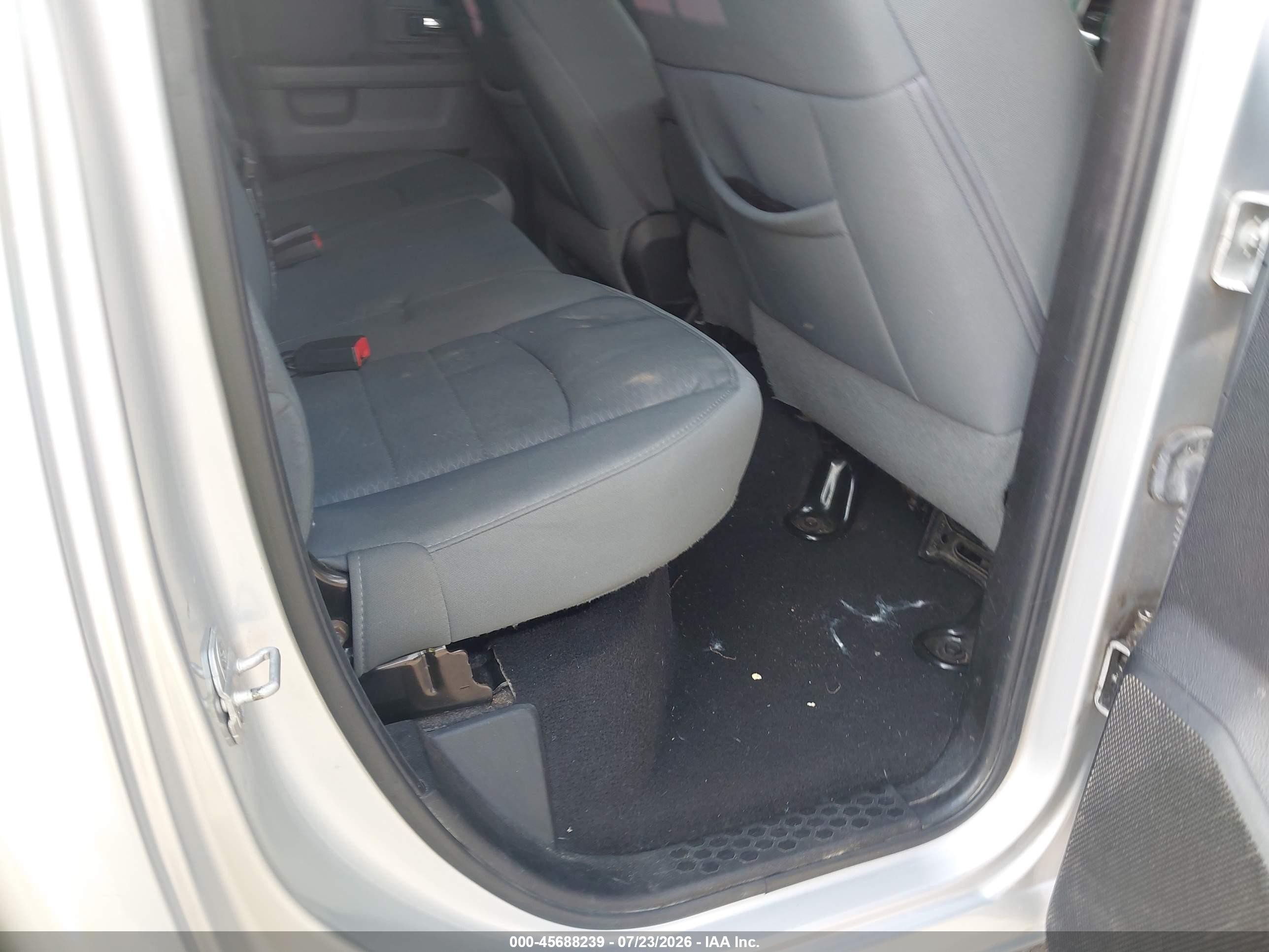 2013 Ram 1500 Slt Silver vin: 1C6RR6GP7DS658791