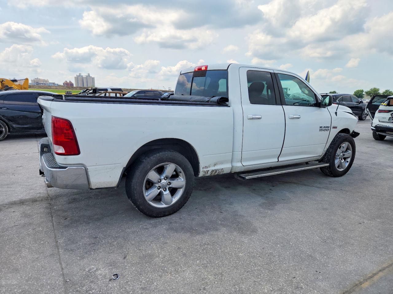 2016 Ram 1500 Slt White vin: 1C6RR6GT0GS221068